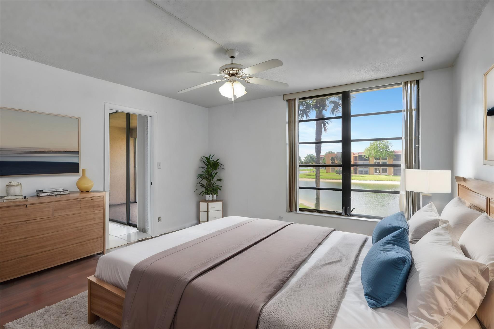 5618 Coral Lake Dr 206
