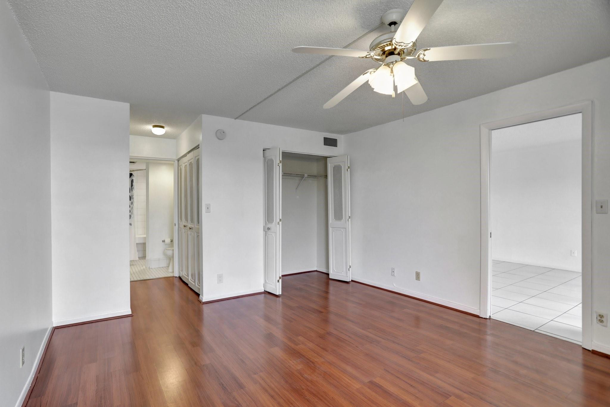 5618 Coral Lake Dr 206