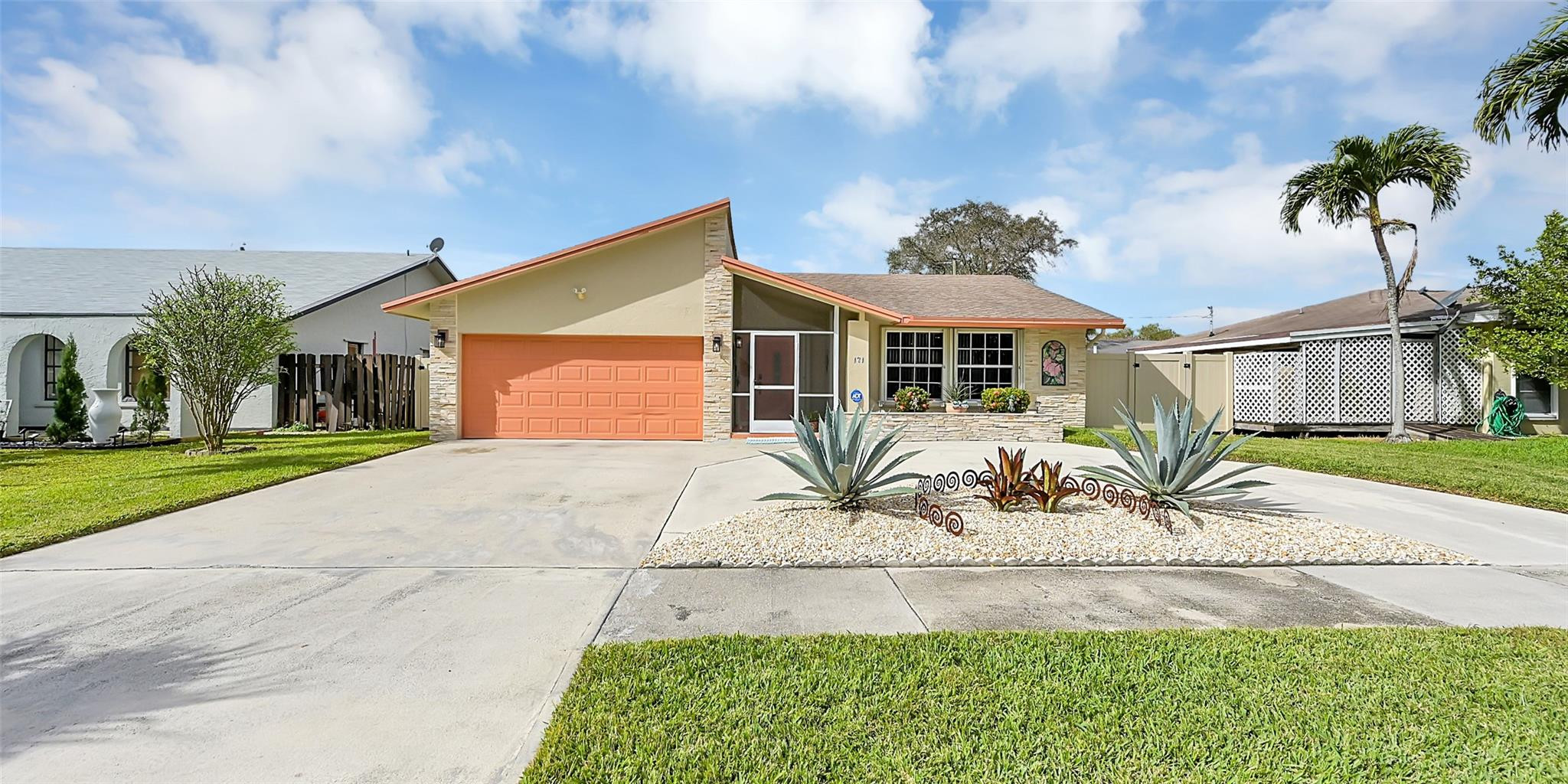 171 SW 32nd Ave