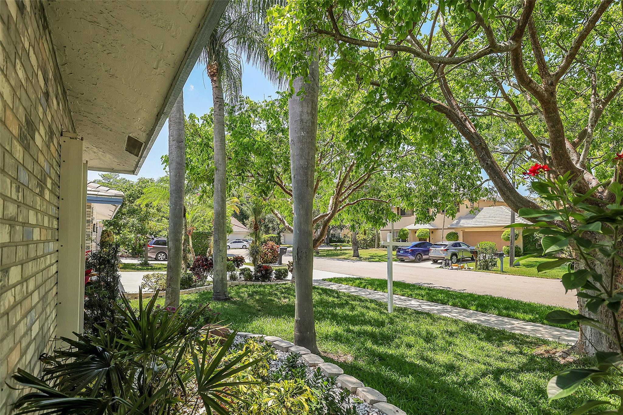 4550 NW 49th Ct