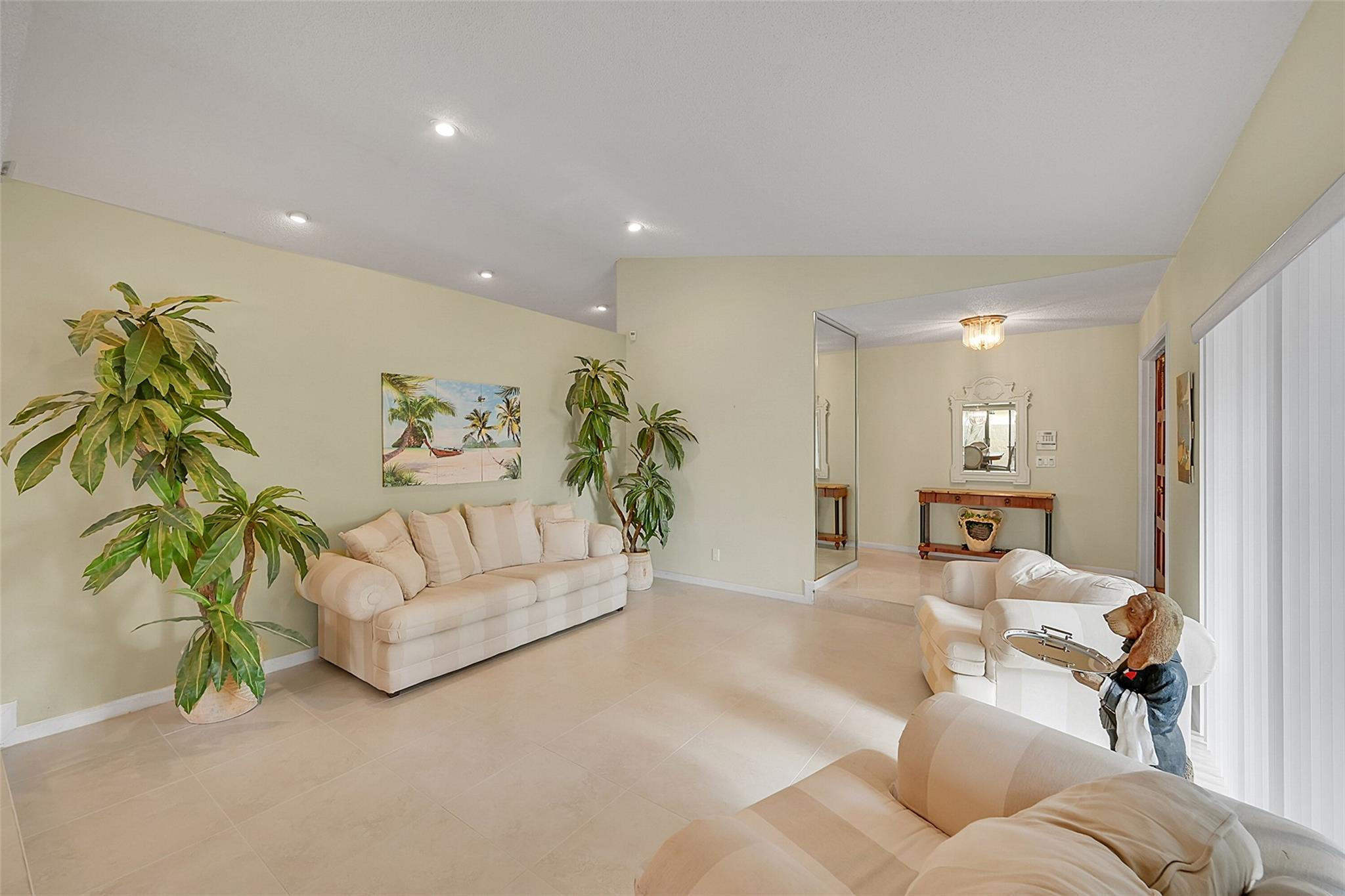 704 NW 101st Ter