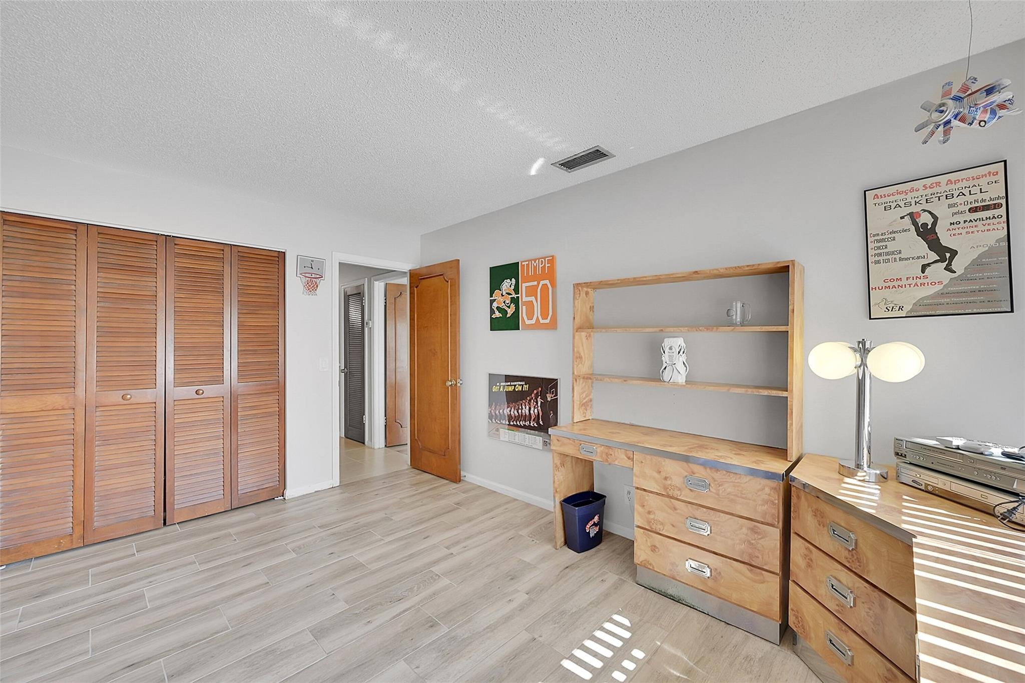 704 NW 101st Ter