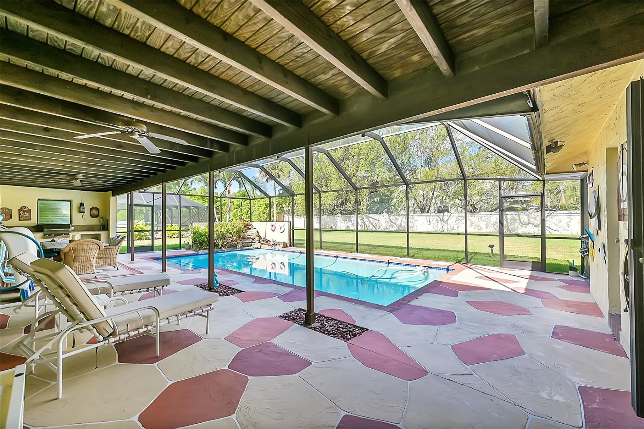 704 NW 101st Ter