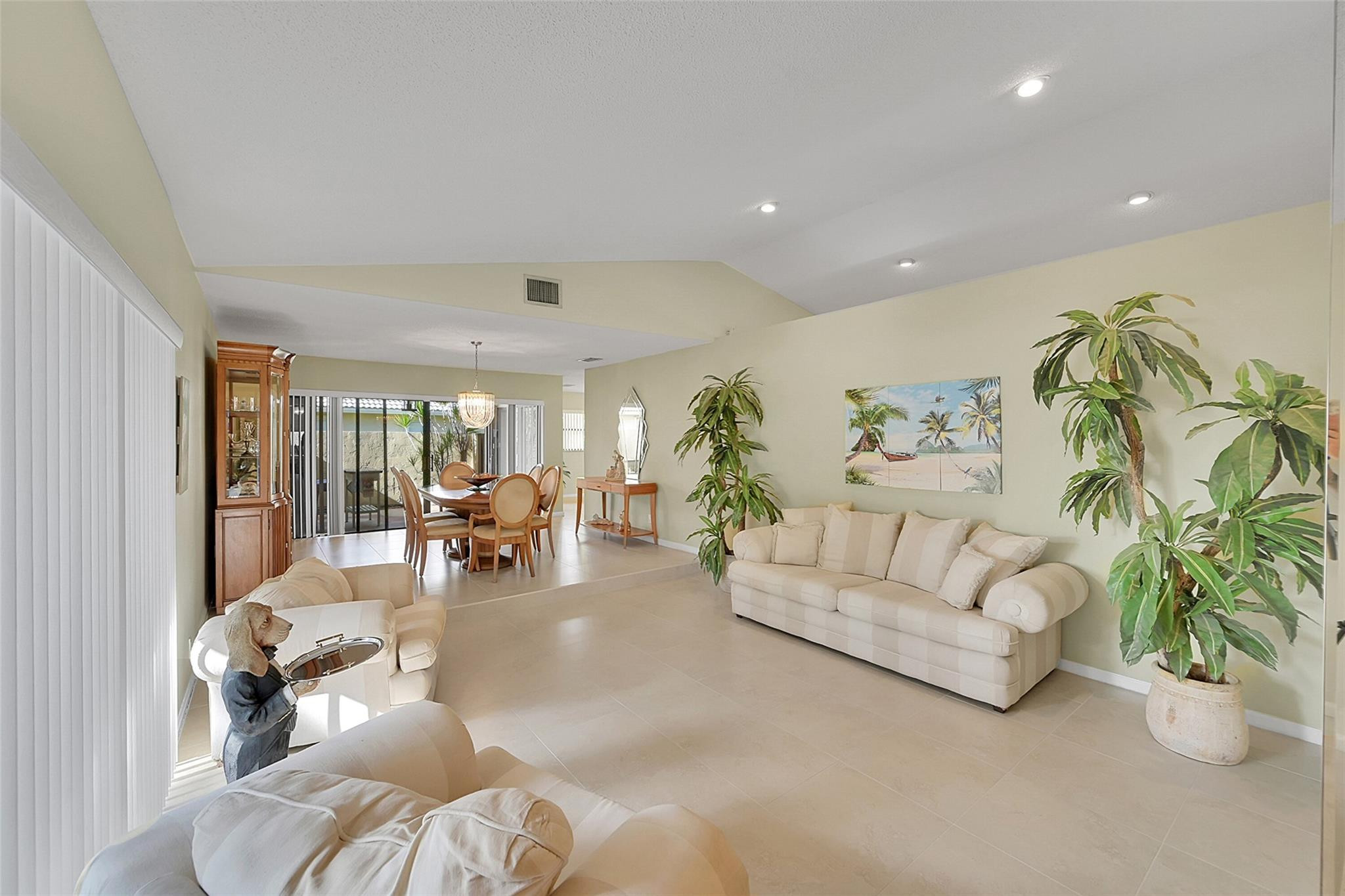 704 NW 101st Ter