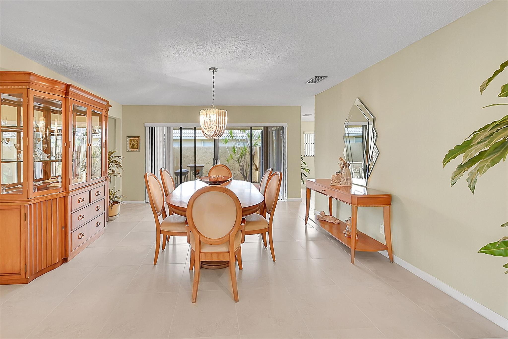 704 NW 101st Ter
