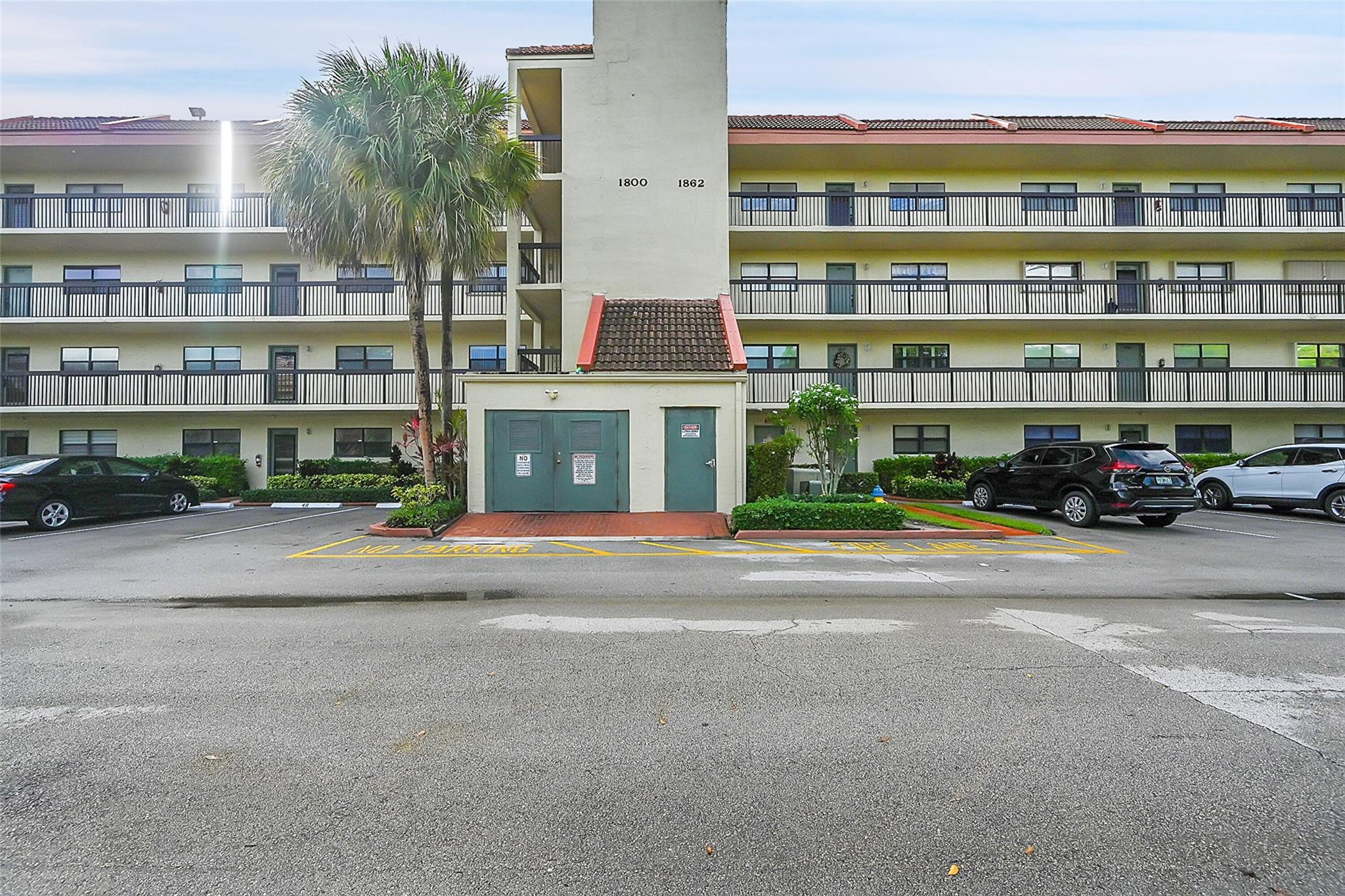 1818 Hammock Blvd 222