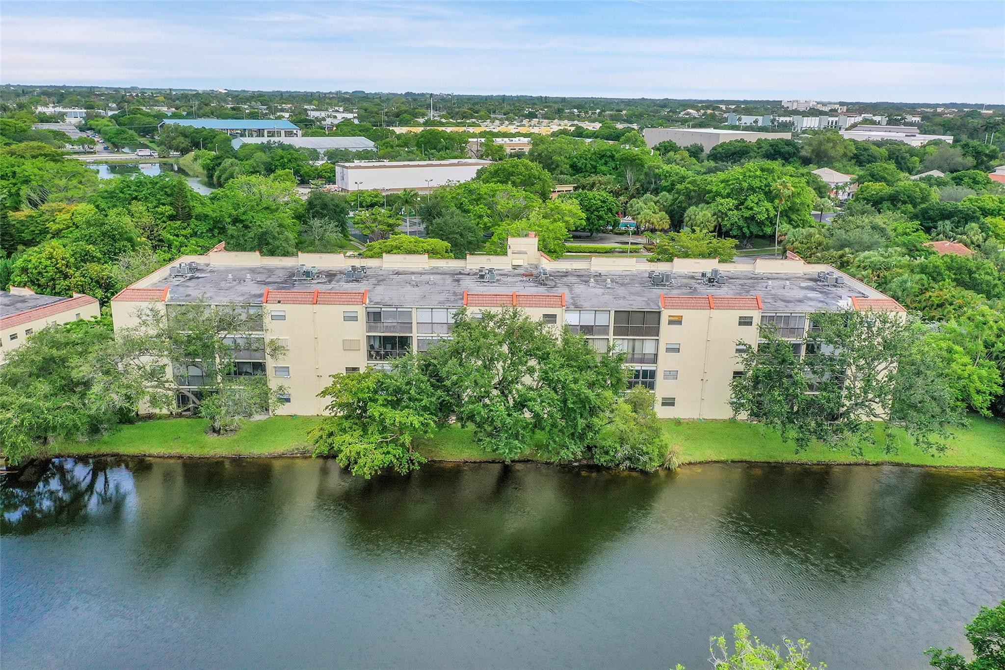 1818 Hammock Blvd 222