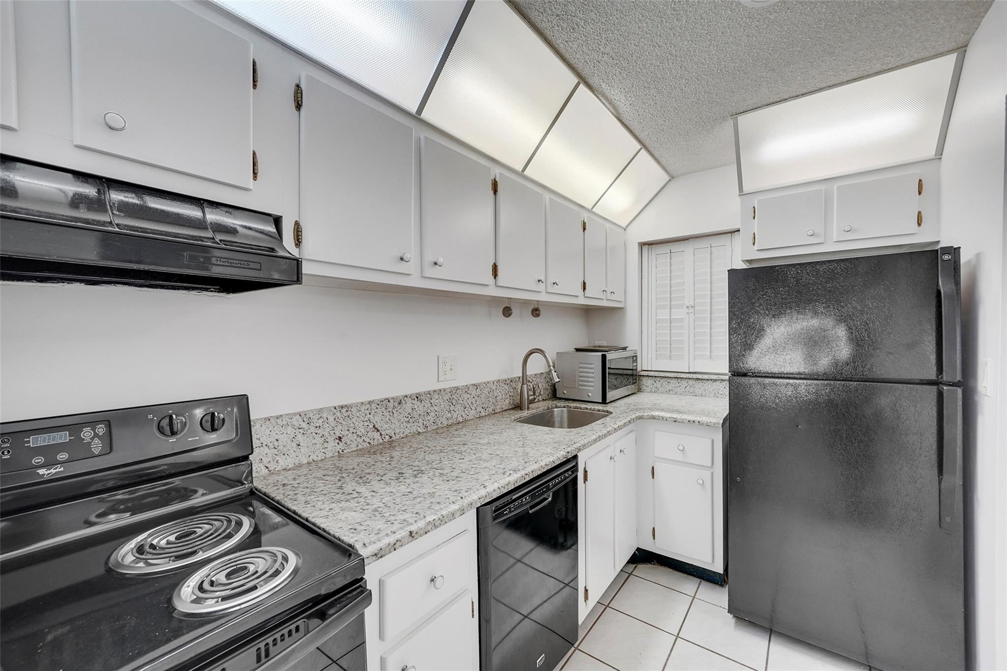 4111 Stirling Rd 304