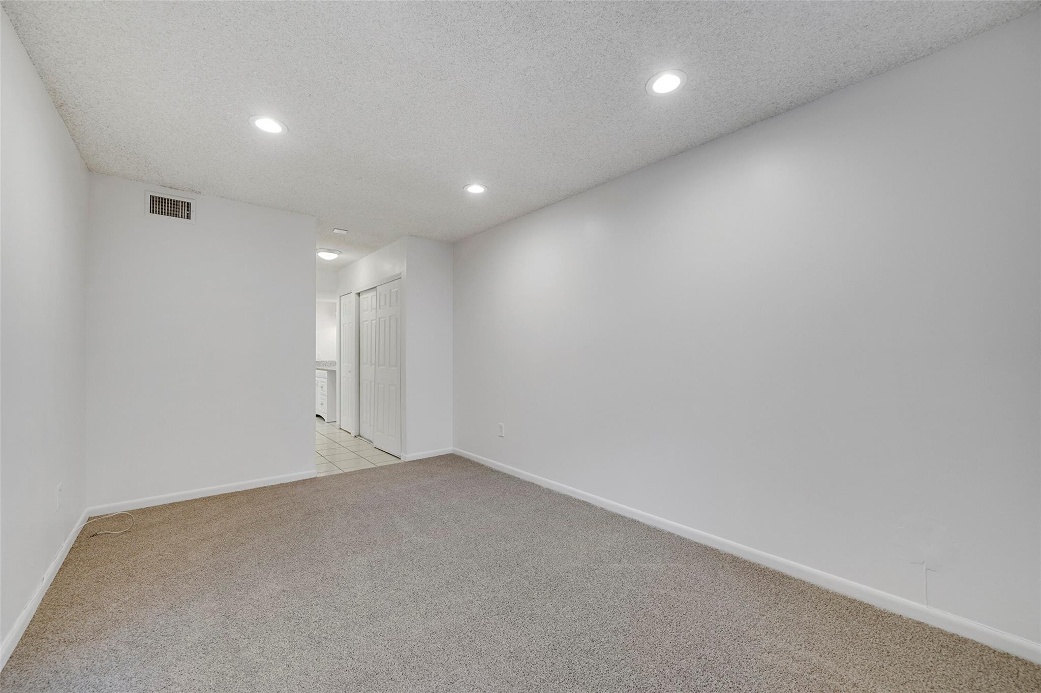 4111 Stirling Rd 304