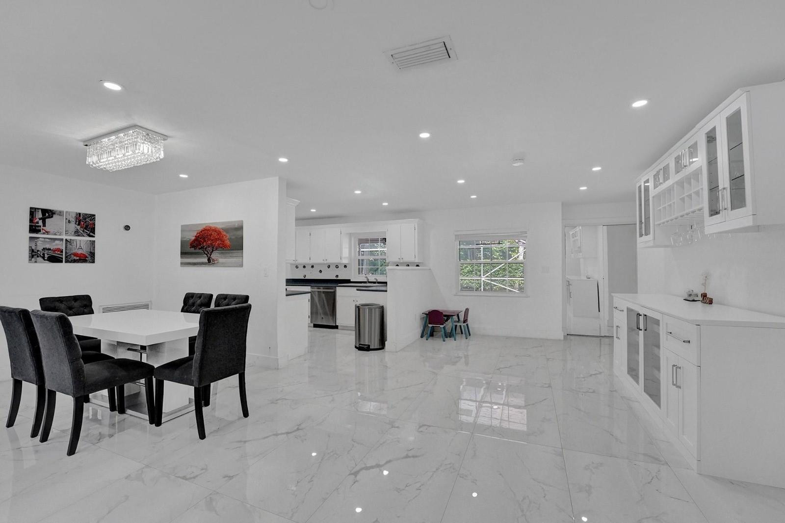 2109 NW 87th Ter