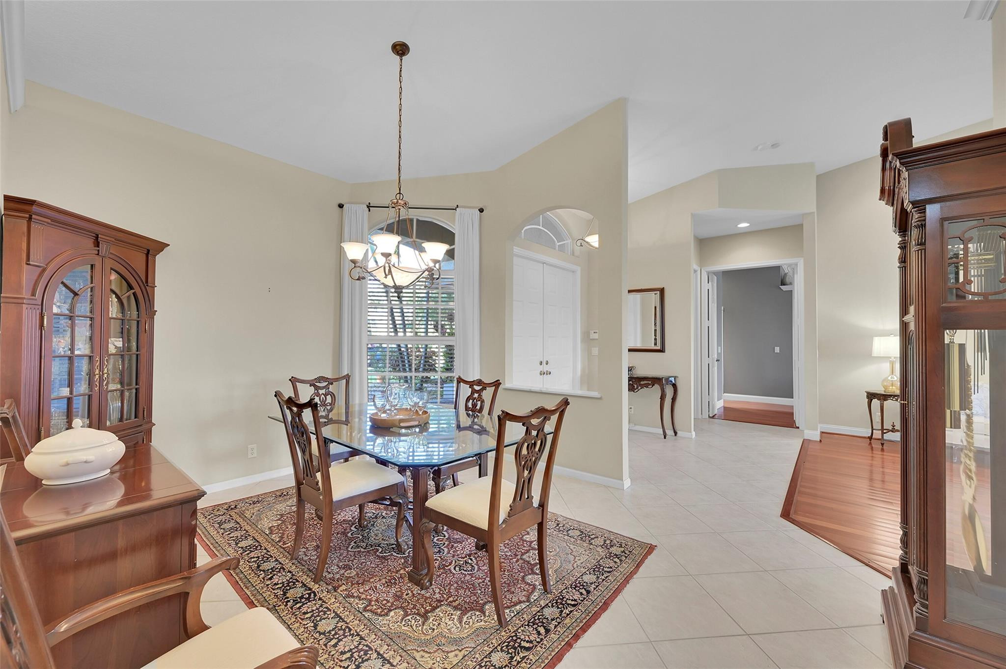 5079 Kensington Cir