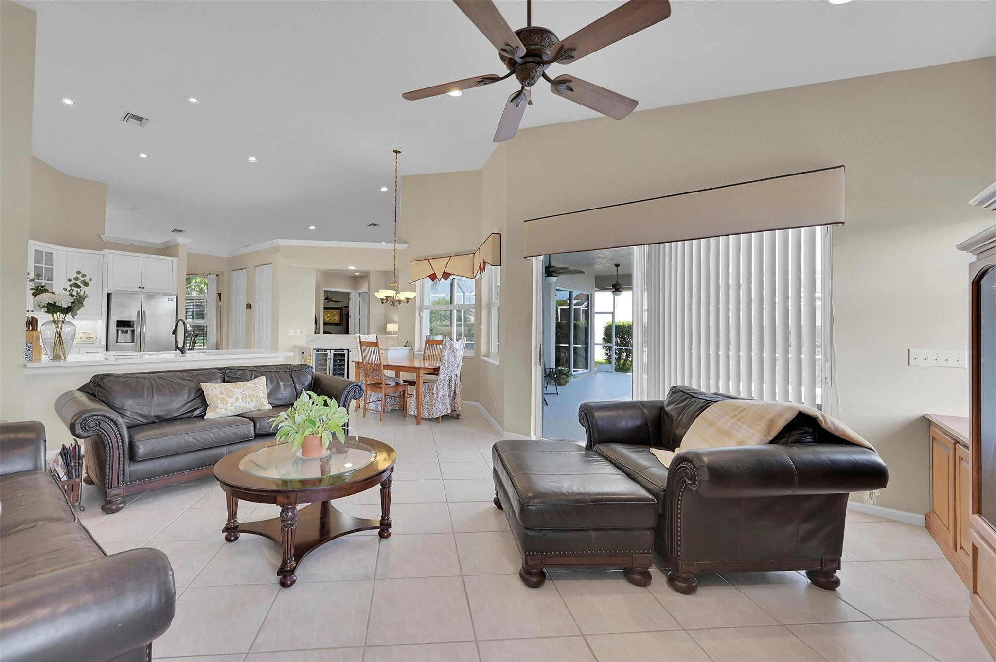 5079 Kensington Cir