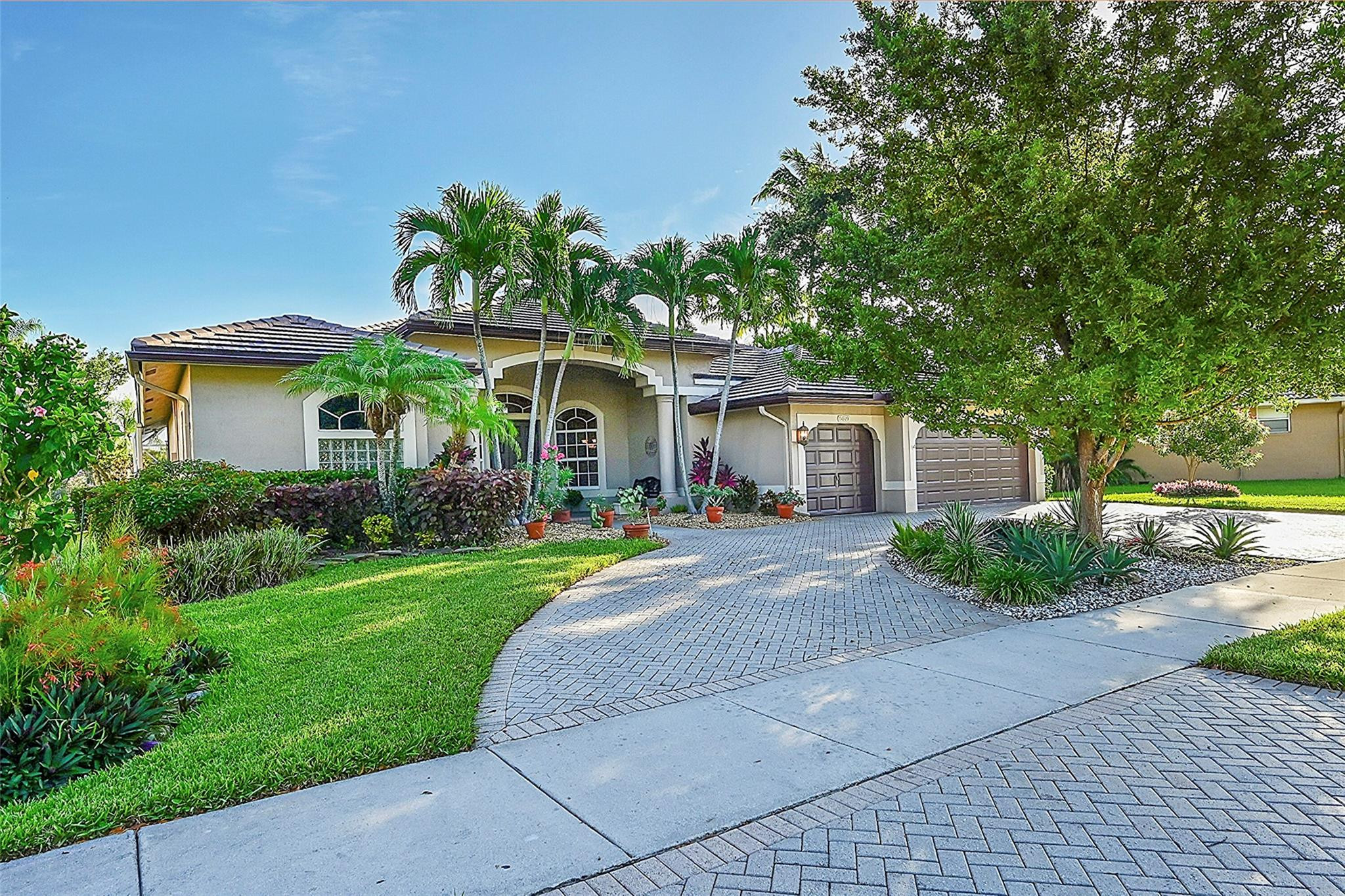 5079 Kensington Cir