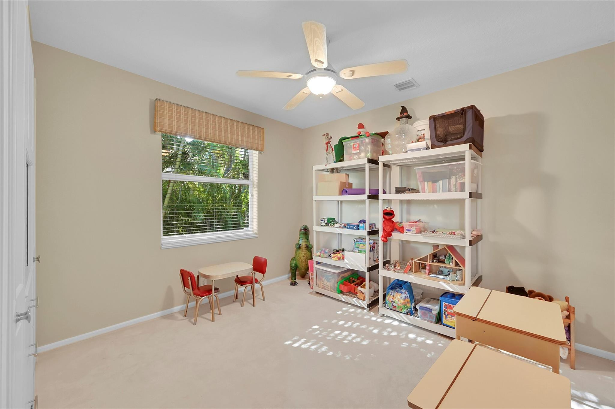 5079 Kensington Cir