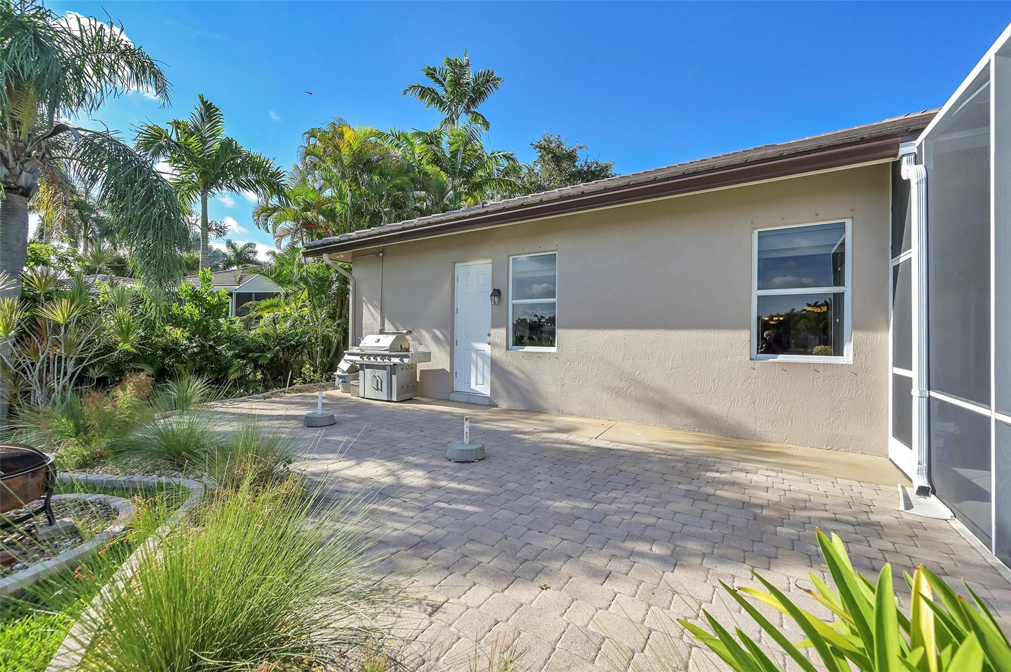 5079 Kensington Cir