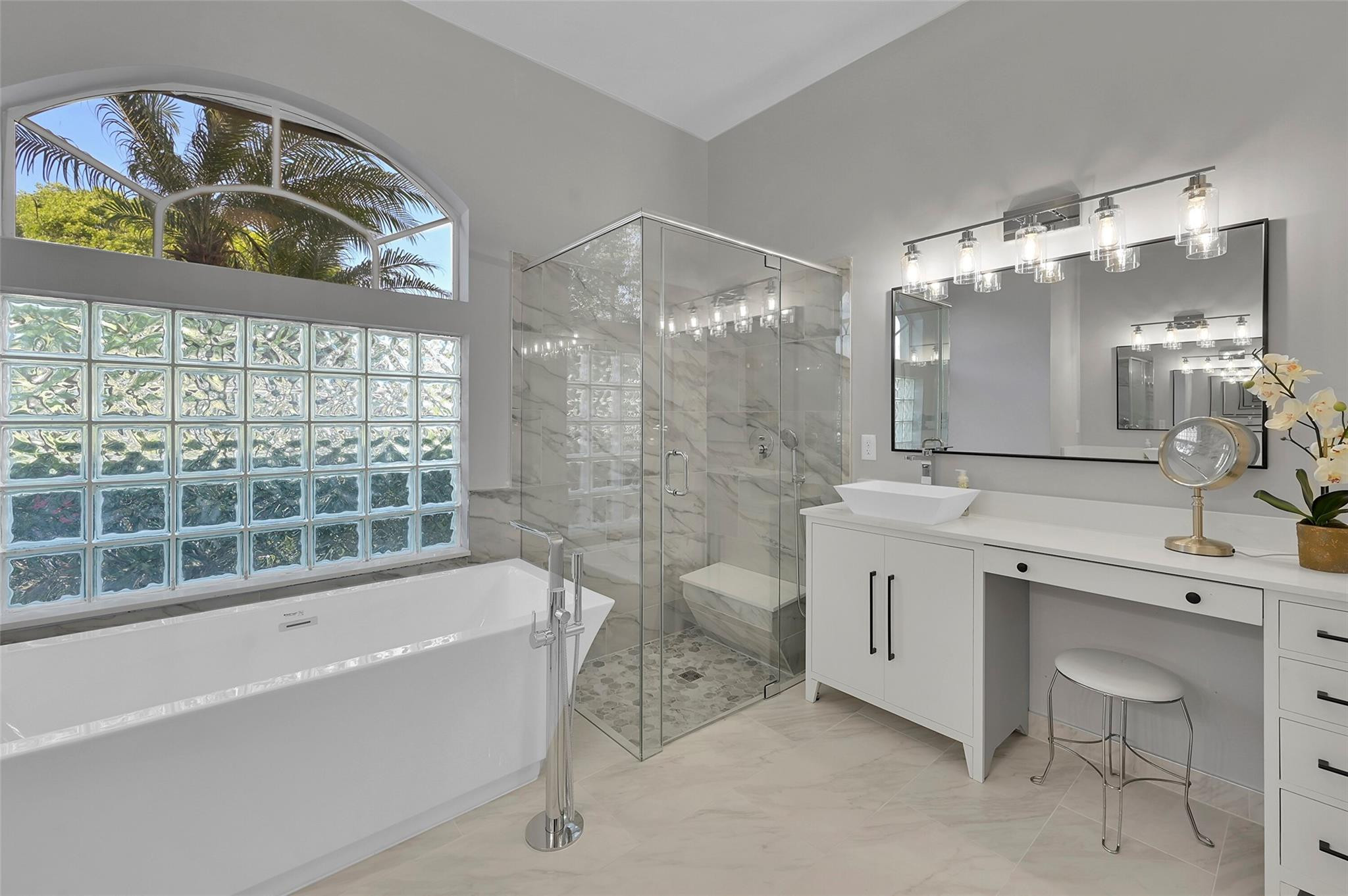 5079 Kensington Cir