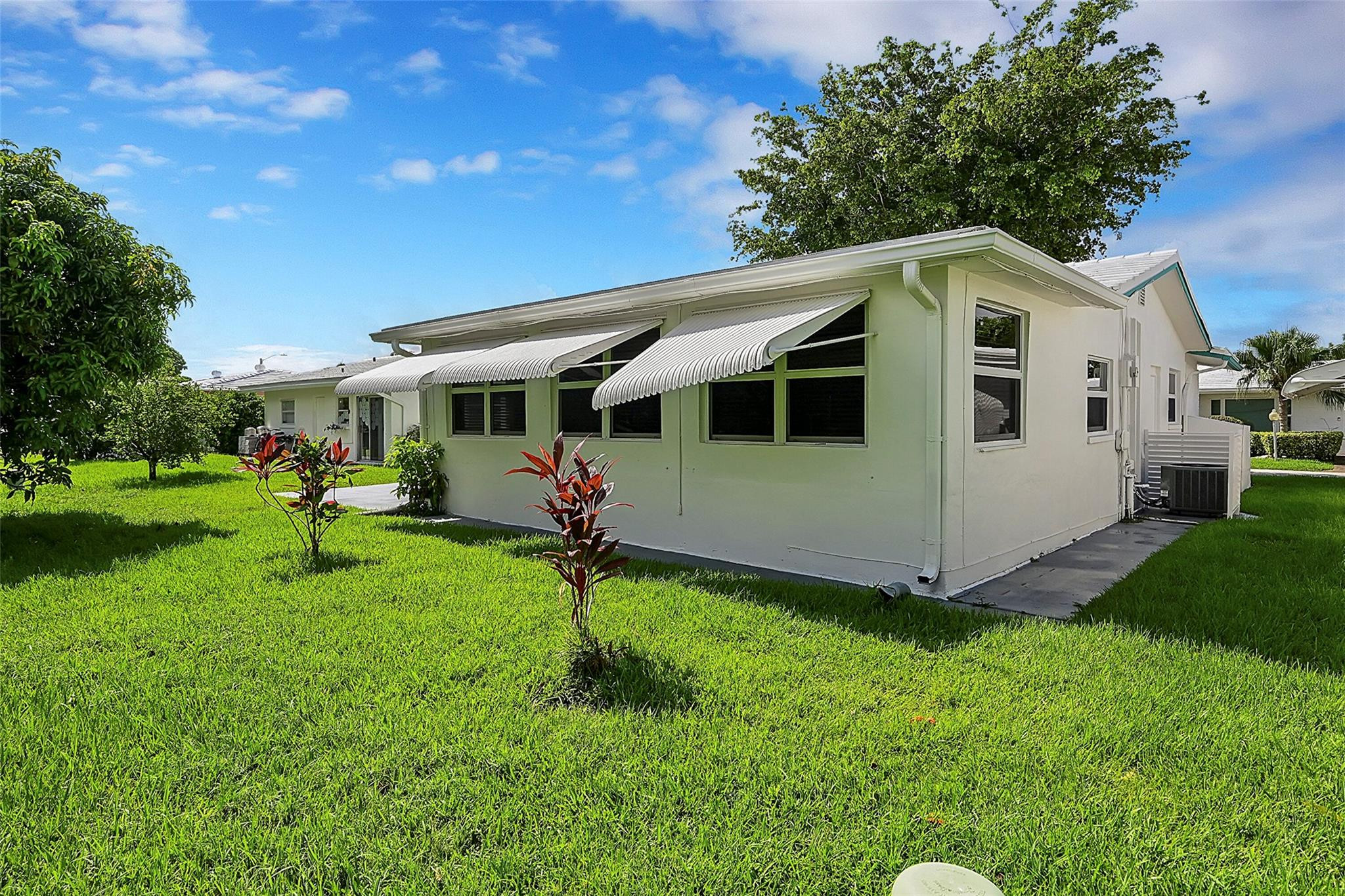 7107 NW 74th Pl
