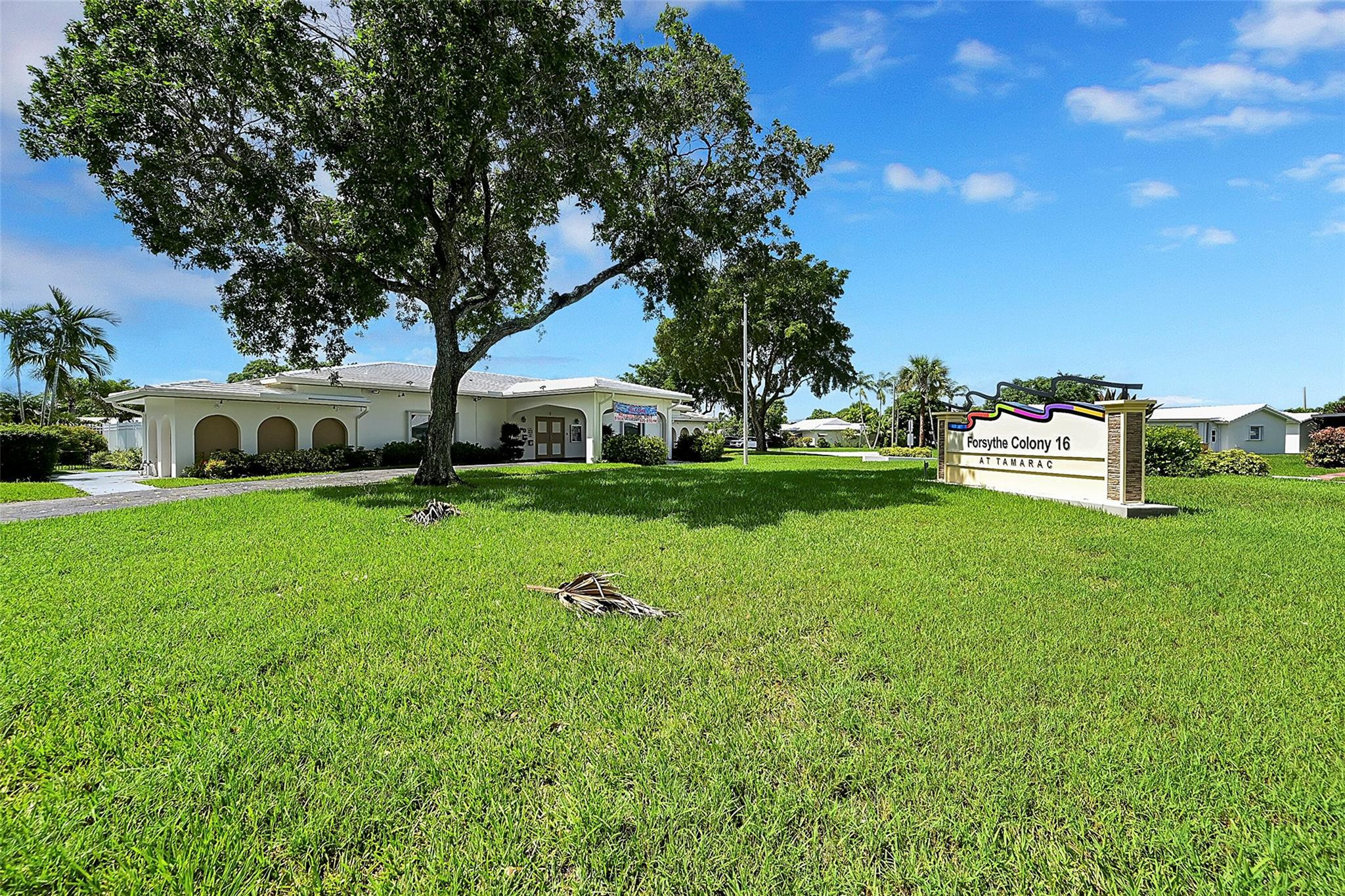 7107 NW 74th Pl