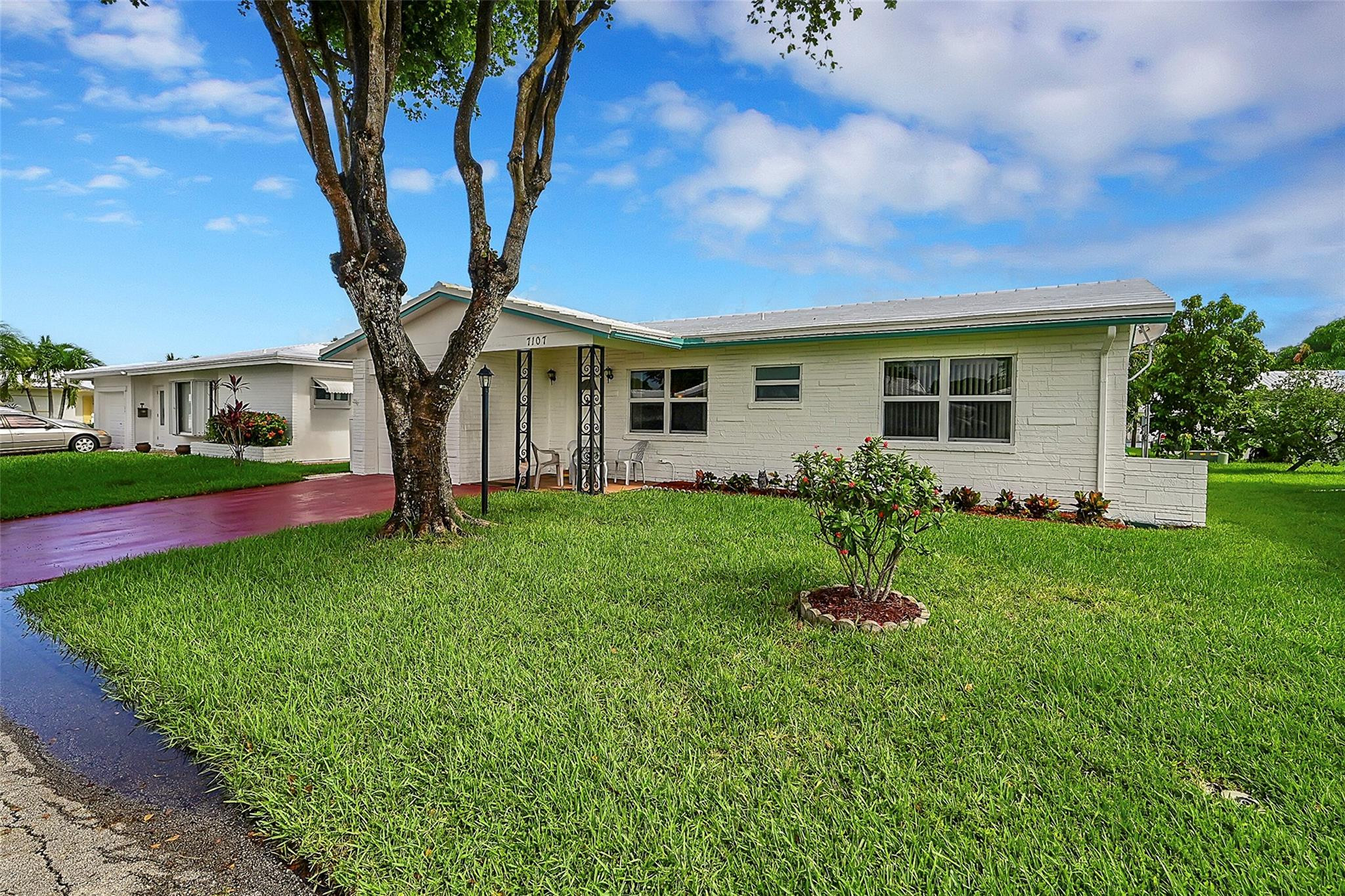 7107 NW 74th Pl
