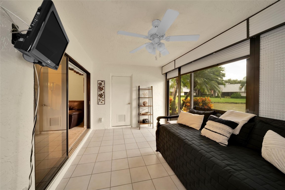 3777 NW 35th St 3777