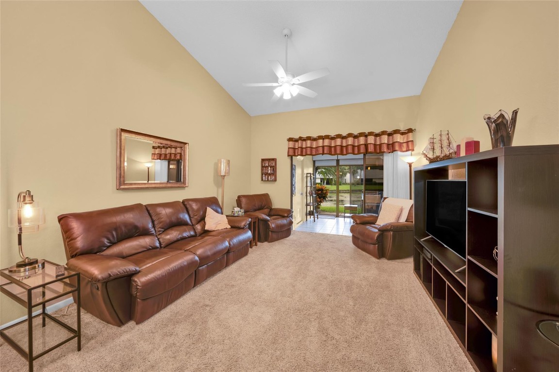 3777 NW 35th St 3777