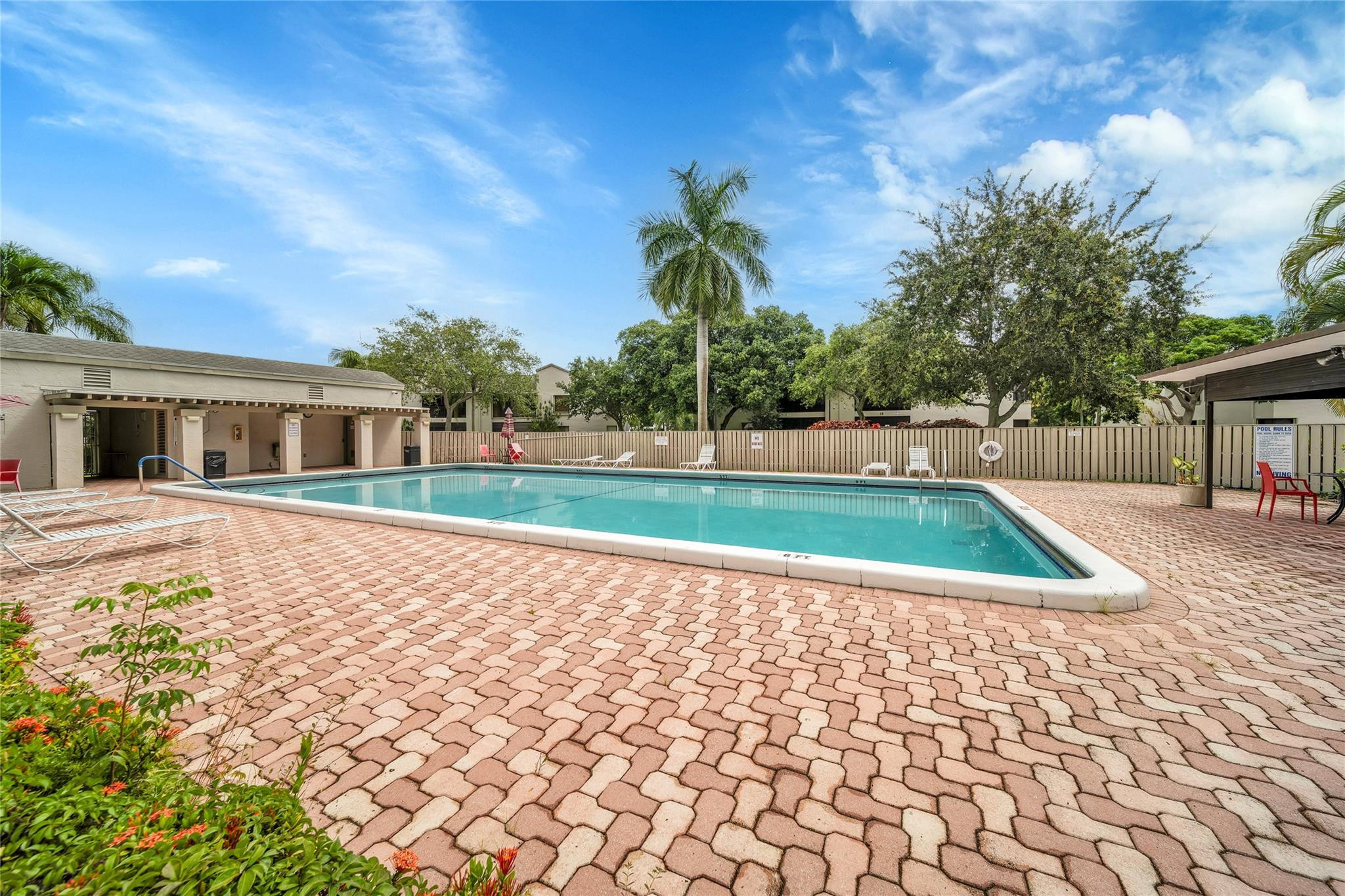 3777 NW 35th St 3777