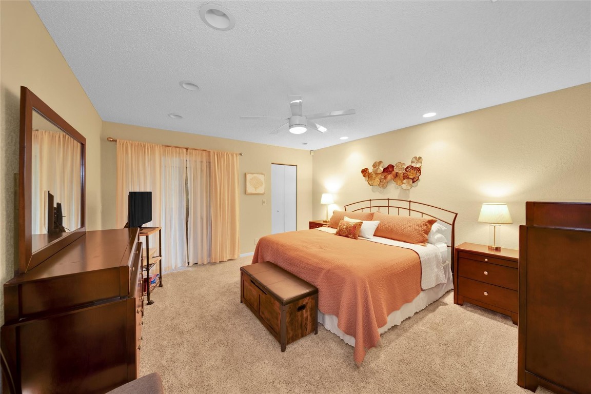 3777 NW 35th St 3777