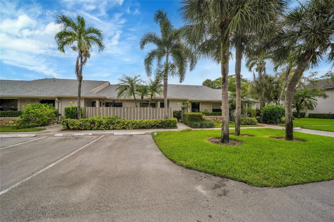 3777 NW 35th St 3777