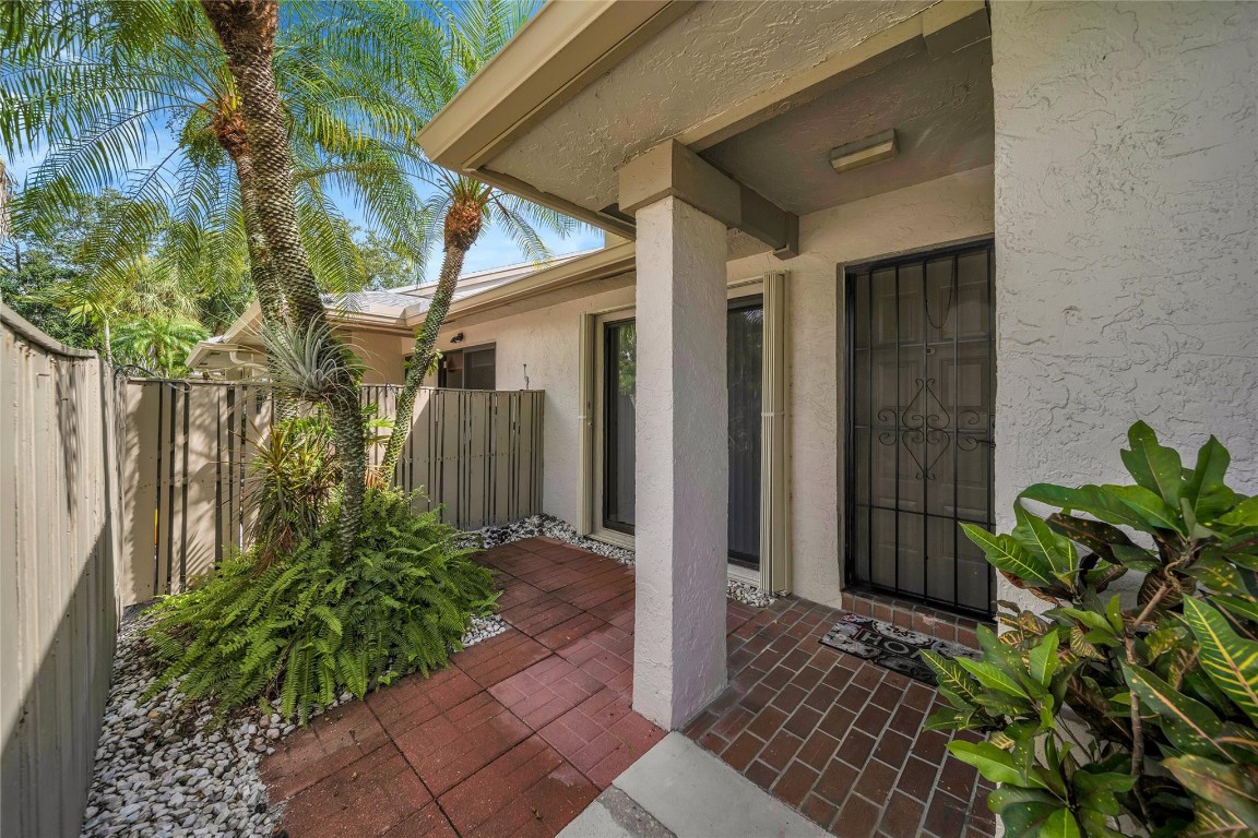 3777 NW 35th St 3777