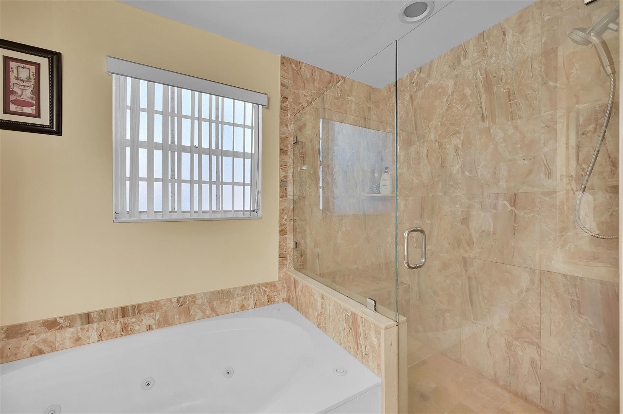 11325 Lakeview Dr 4N