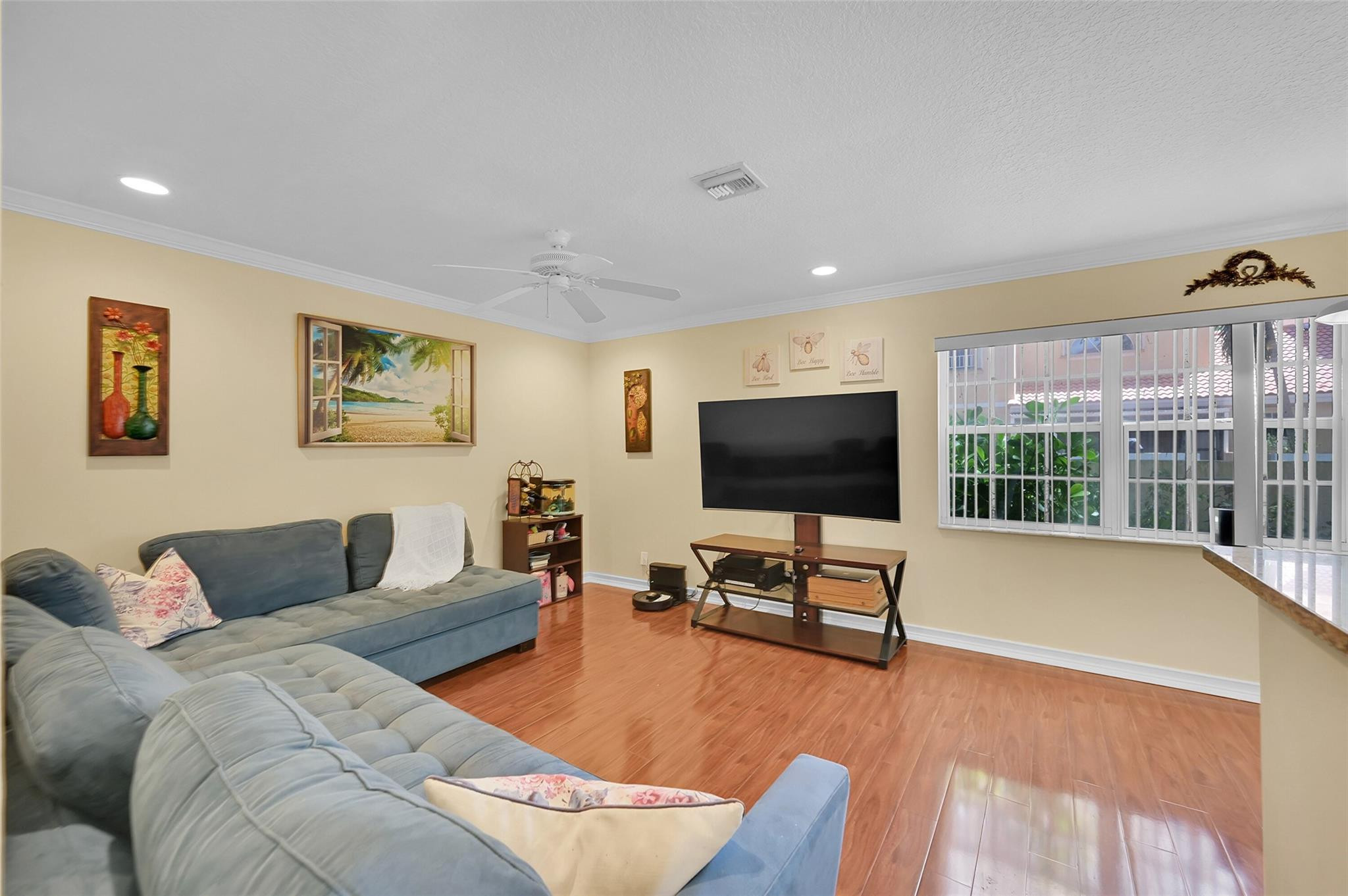 11325 Lakeview Dr 4N