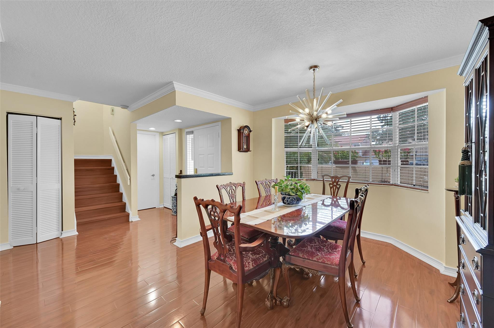 11325 Lakeview Dr 4N