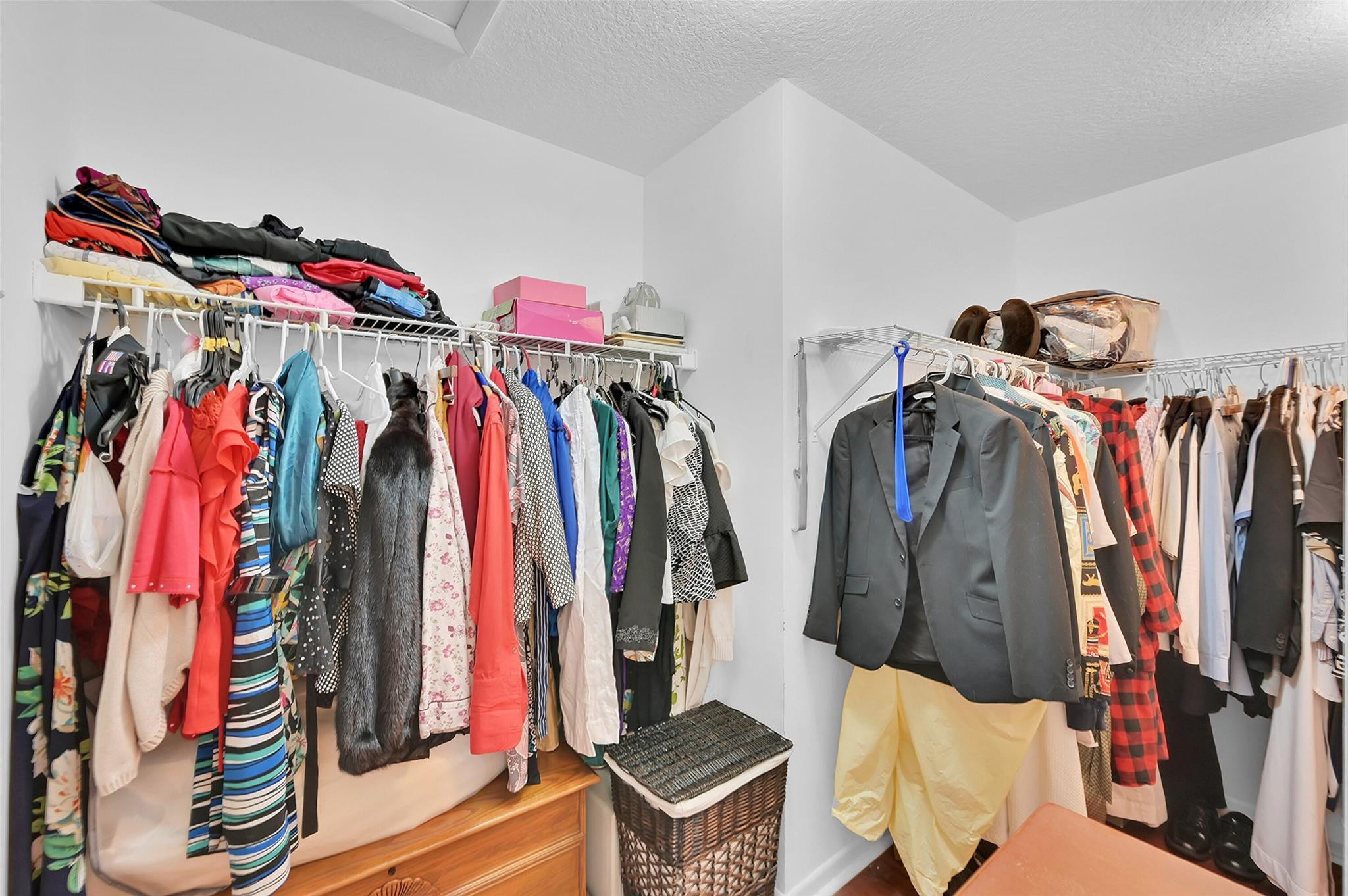 11325 Lakeview Dr 4N