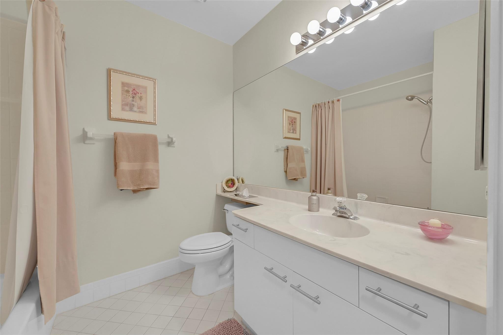 4101 Coral Tree Cir 312