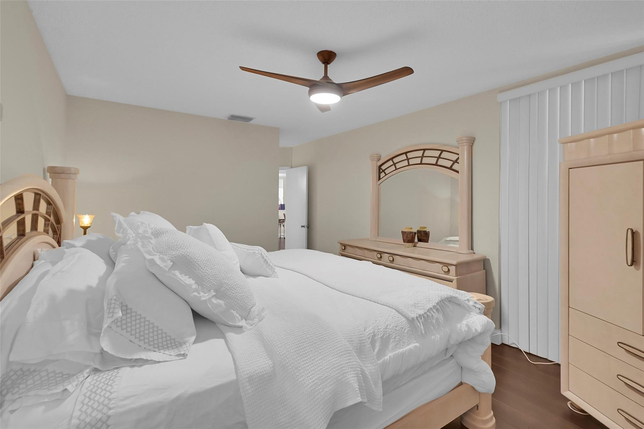 4101 Coral Tree Cir 312