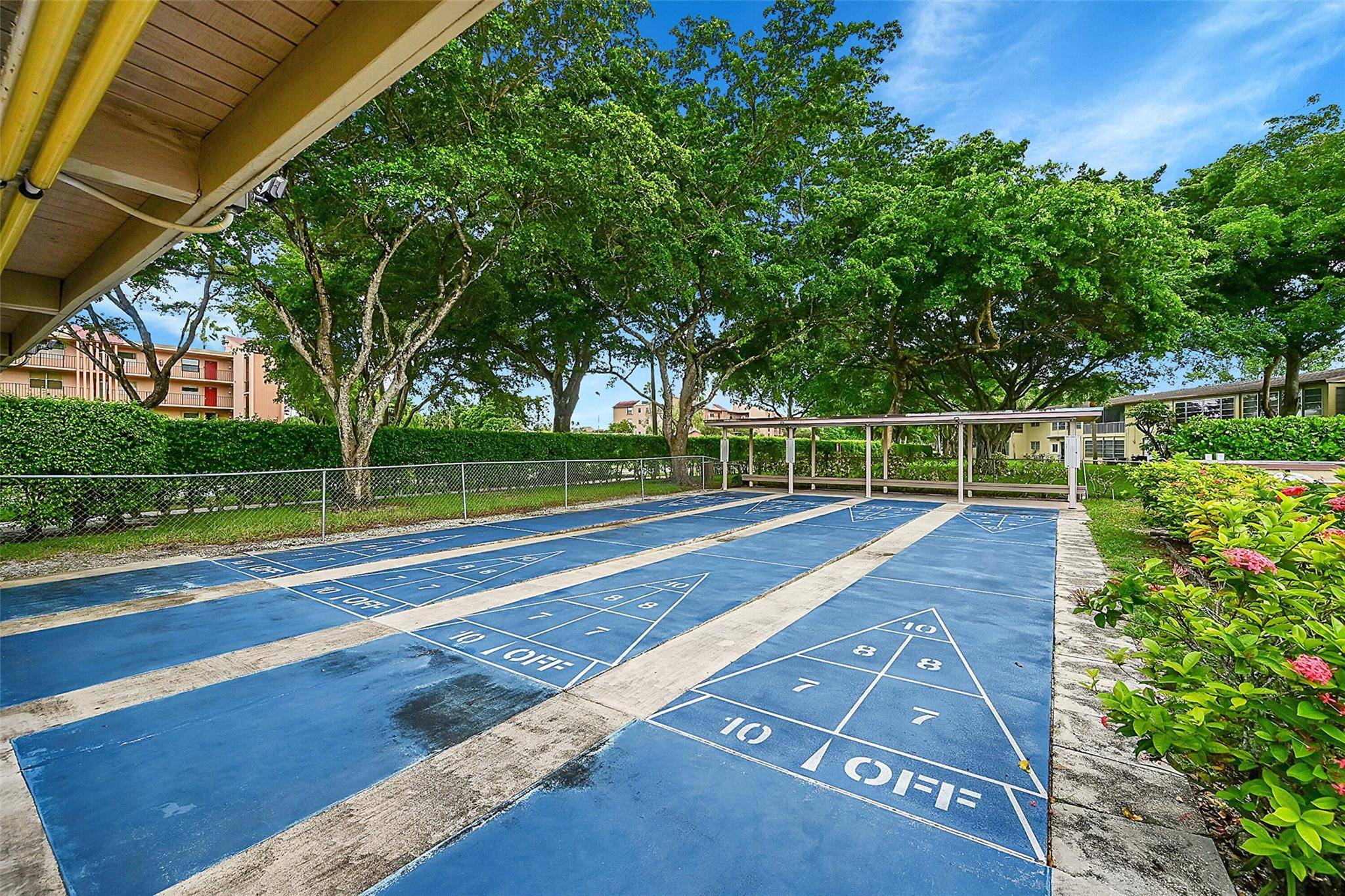 7360 NW 1st St 104