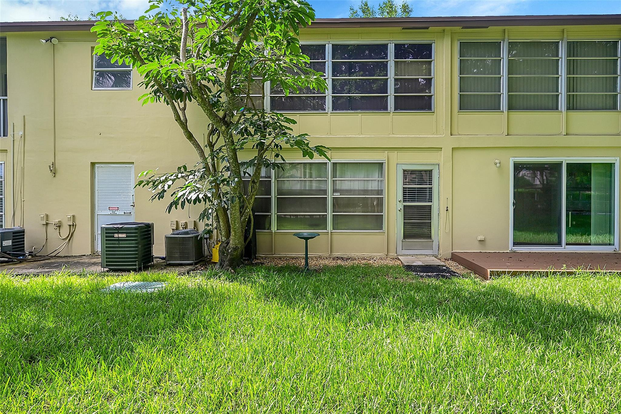 7360 NW 1st St 104