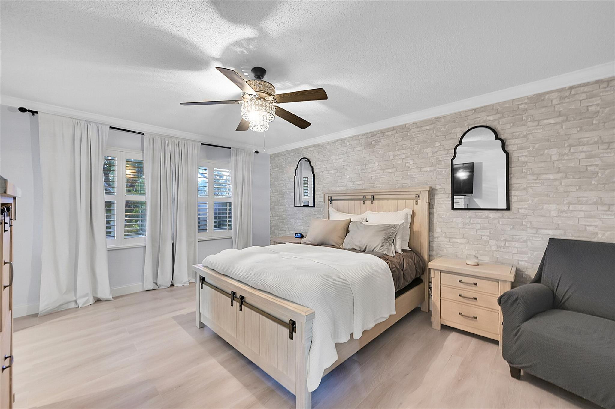5022 Ibis Pl