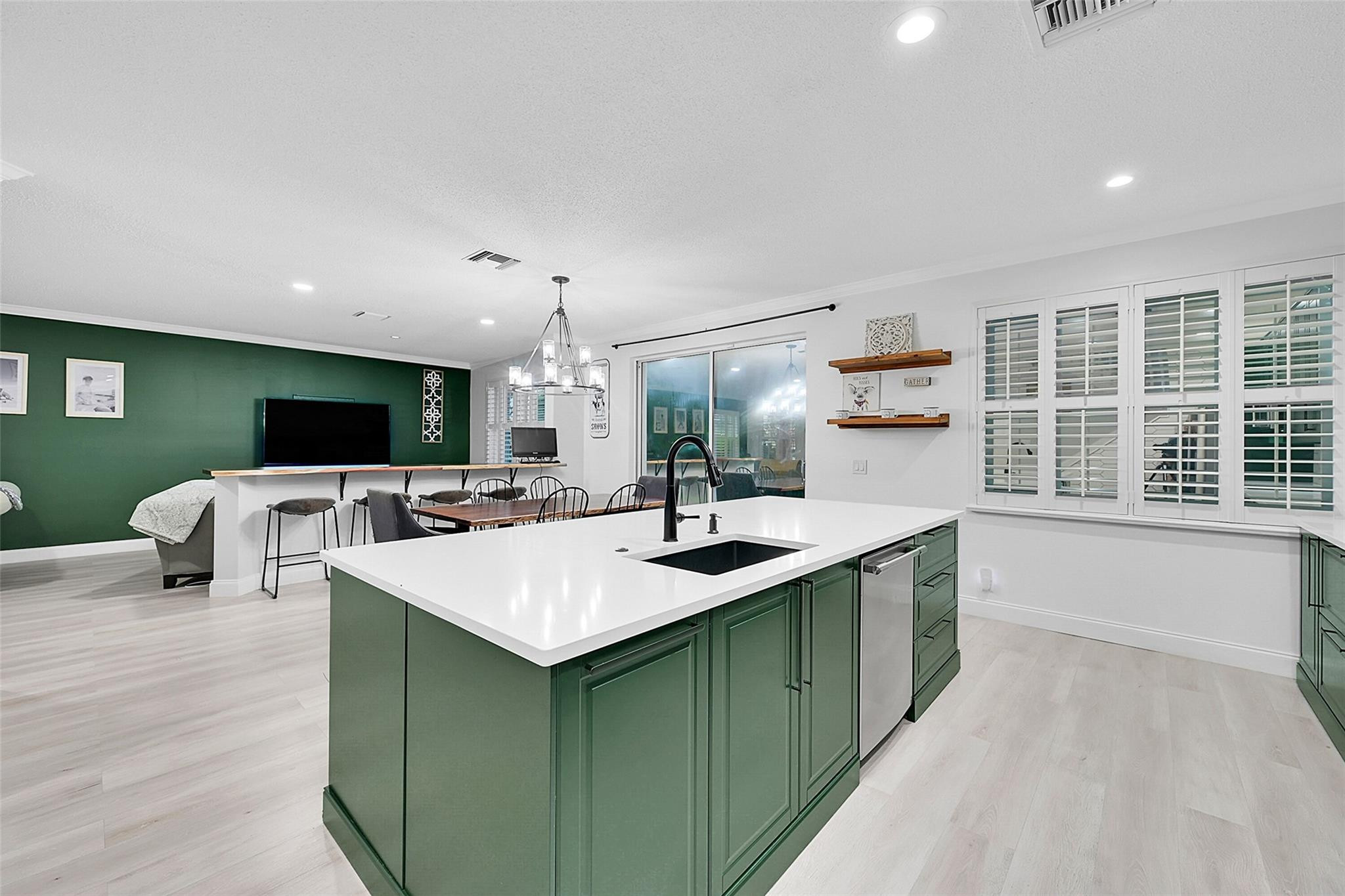 5022 Ibis Pl