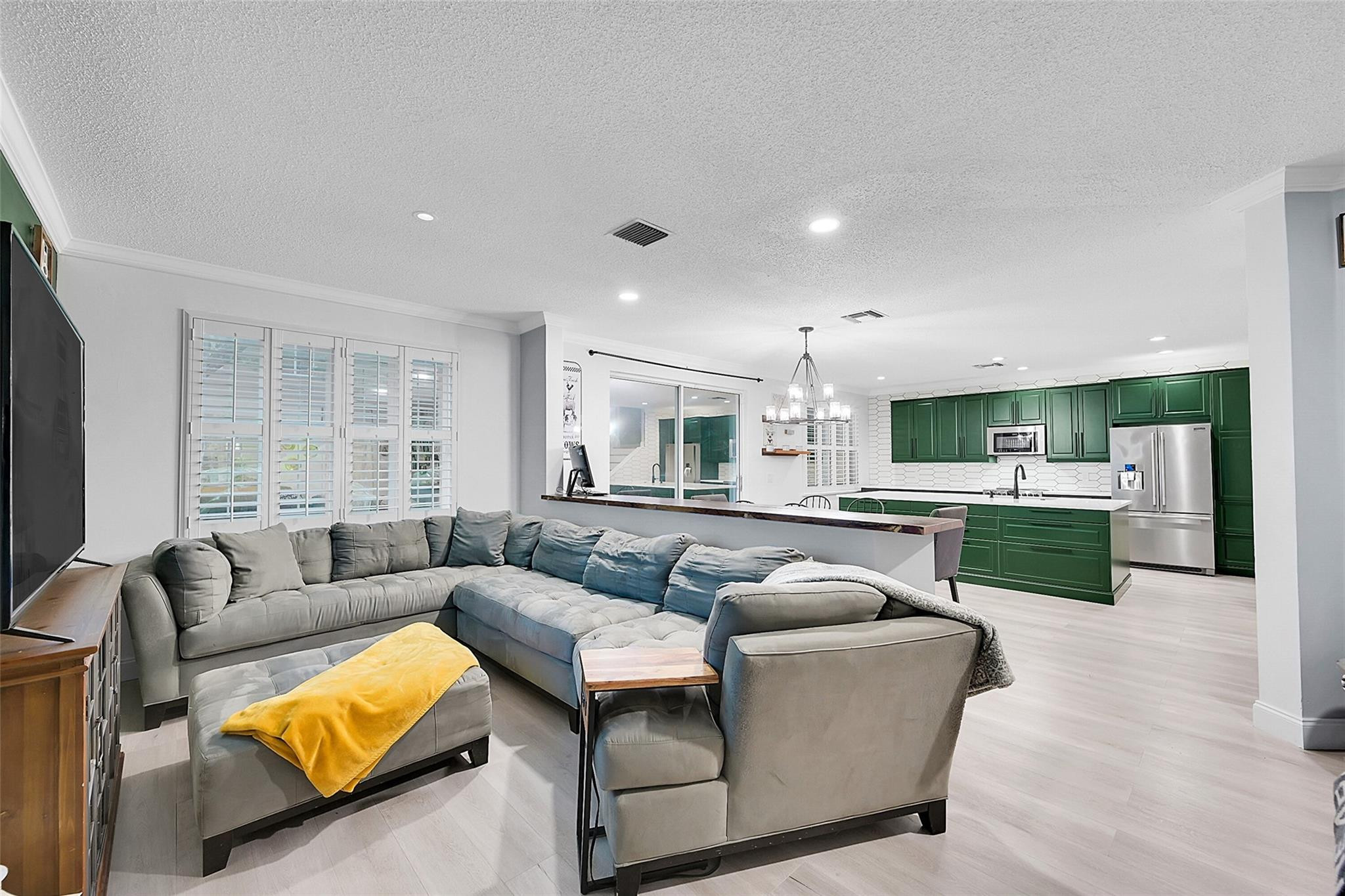 5022 Ibis Pl