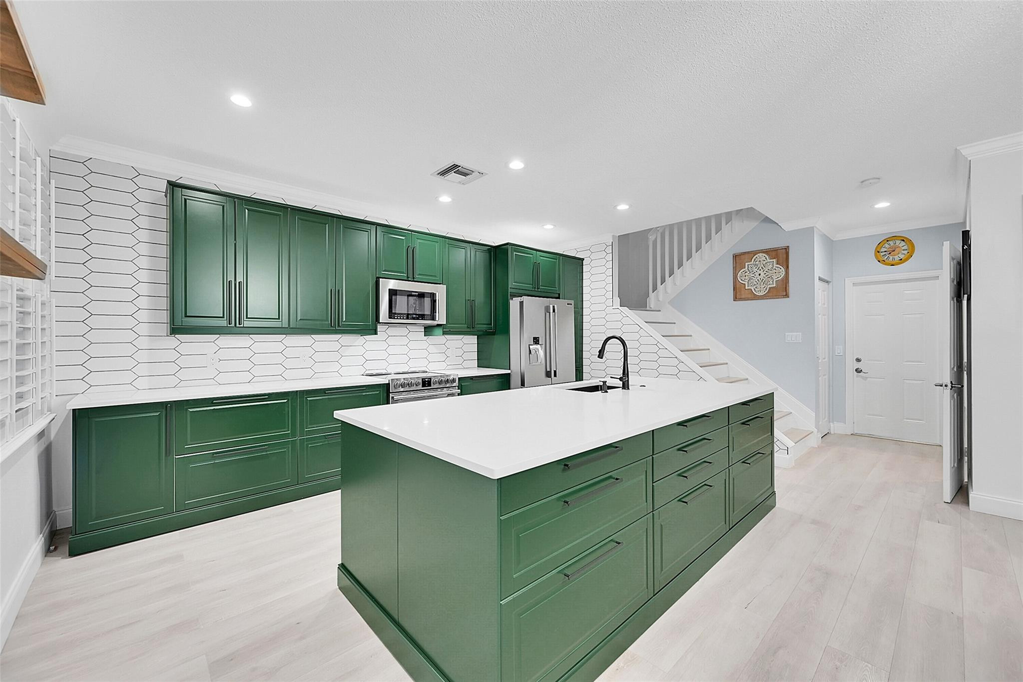 5022 Ibis Pl