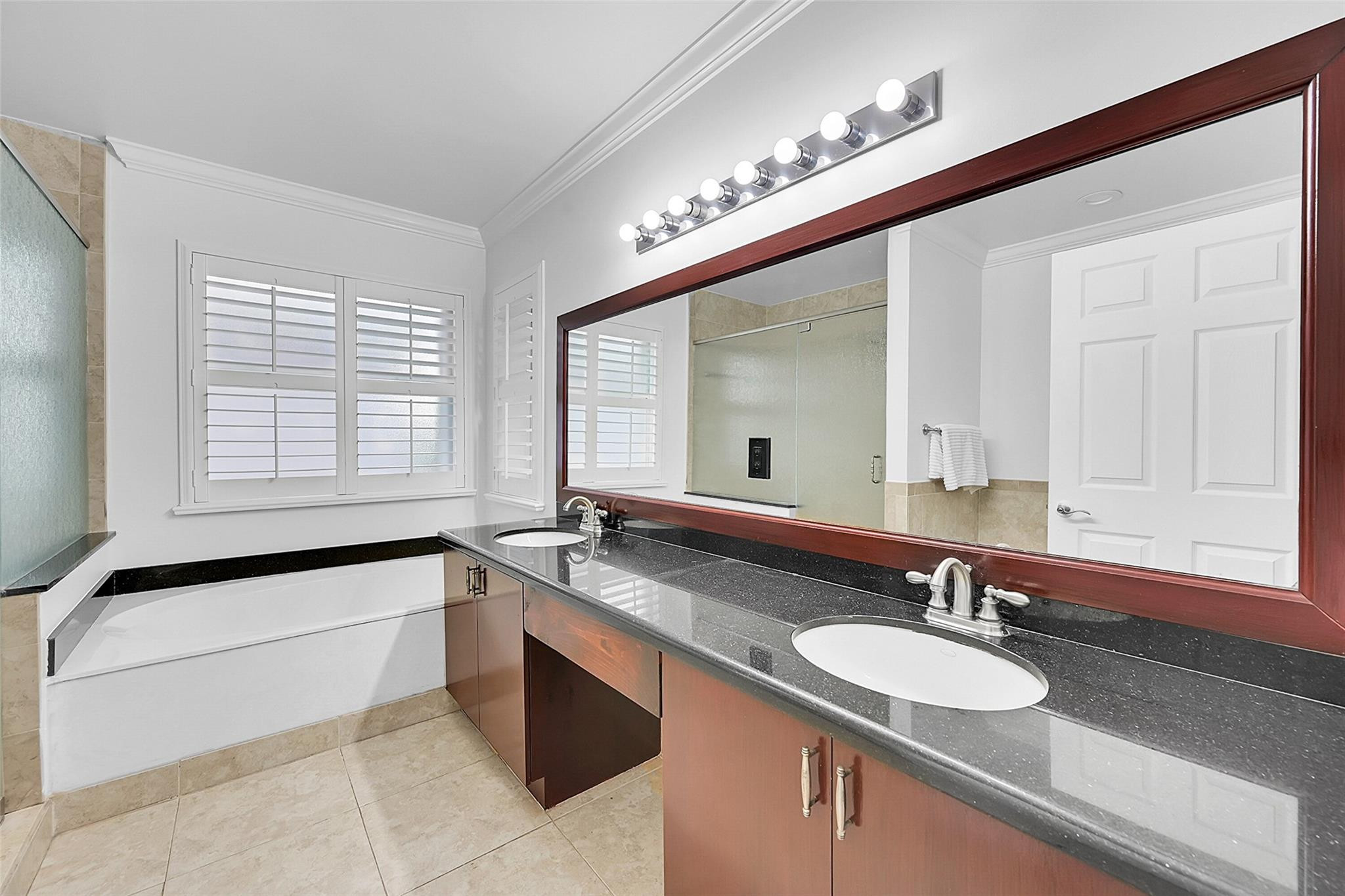 5022 Ibis Pl