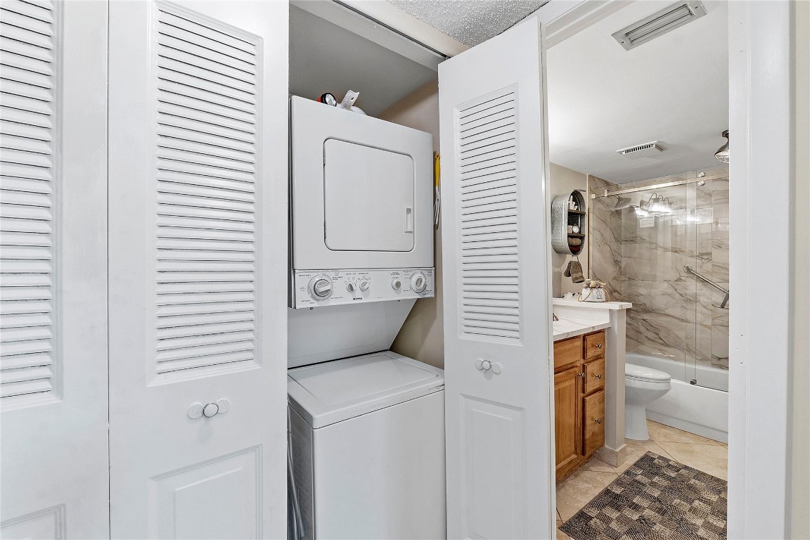 6409 Coral Lake Dr 109