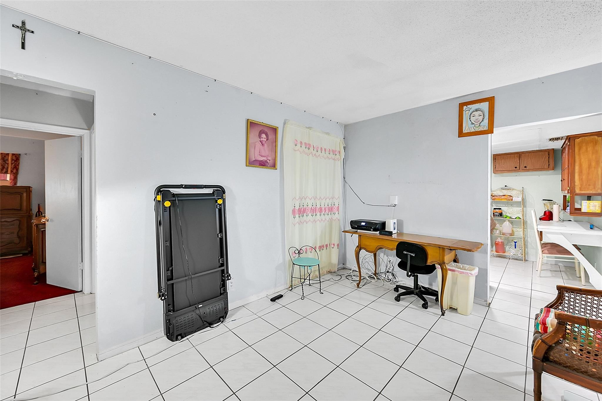 831 SW 64th Ave