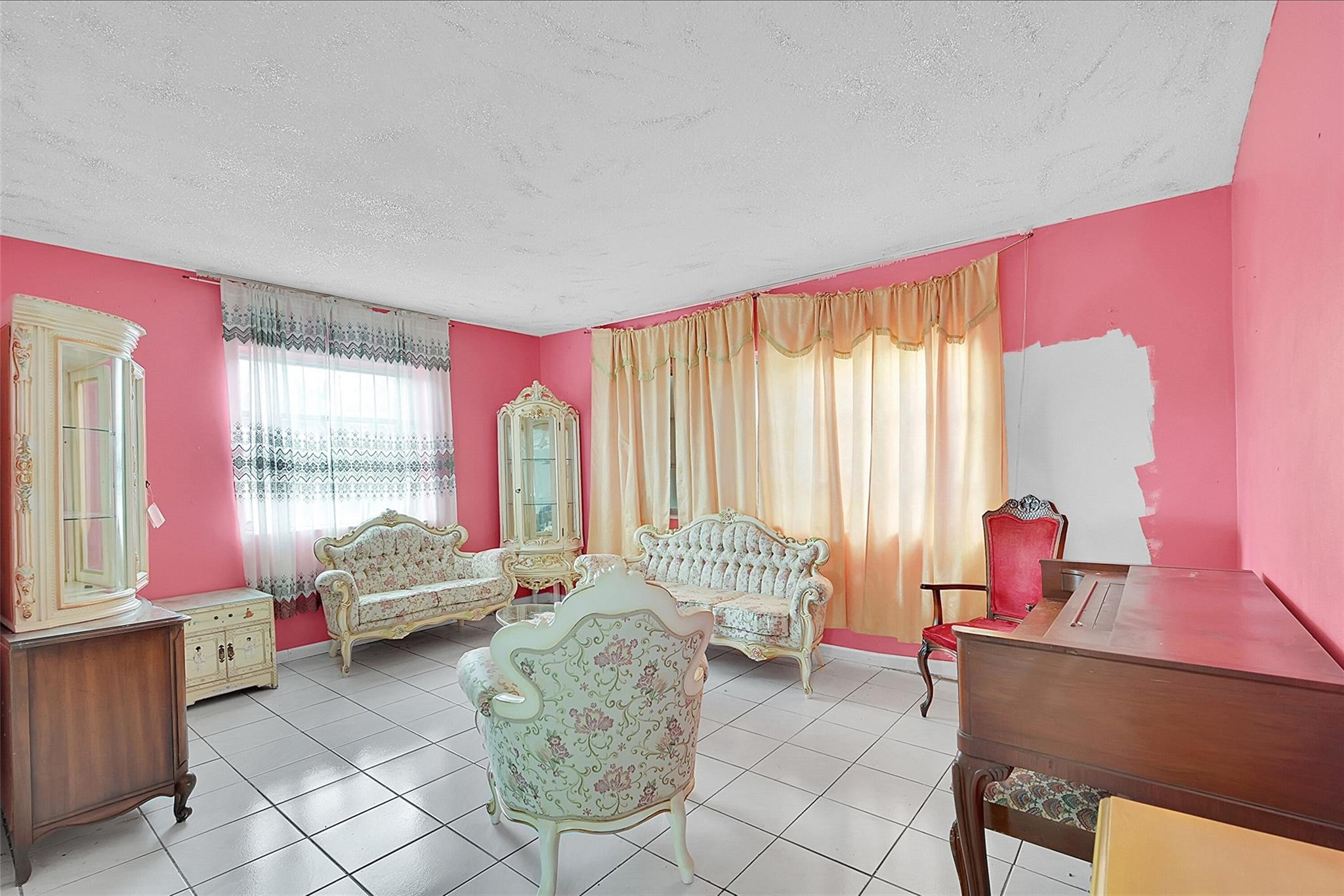 831 SW 64th Ave
