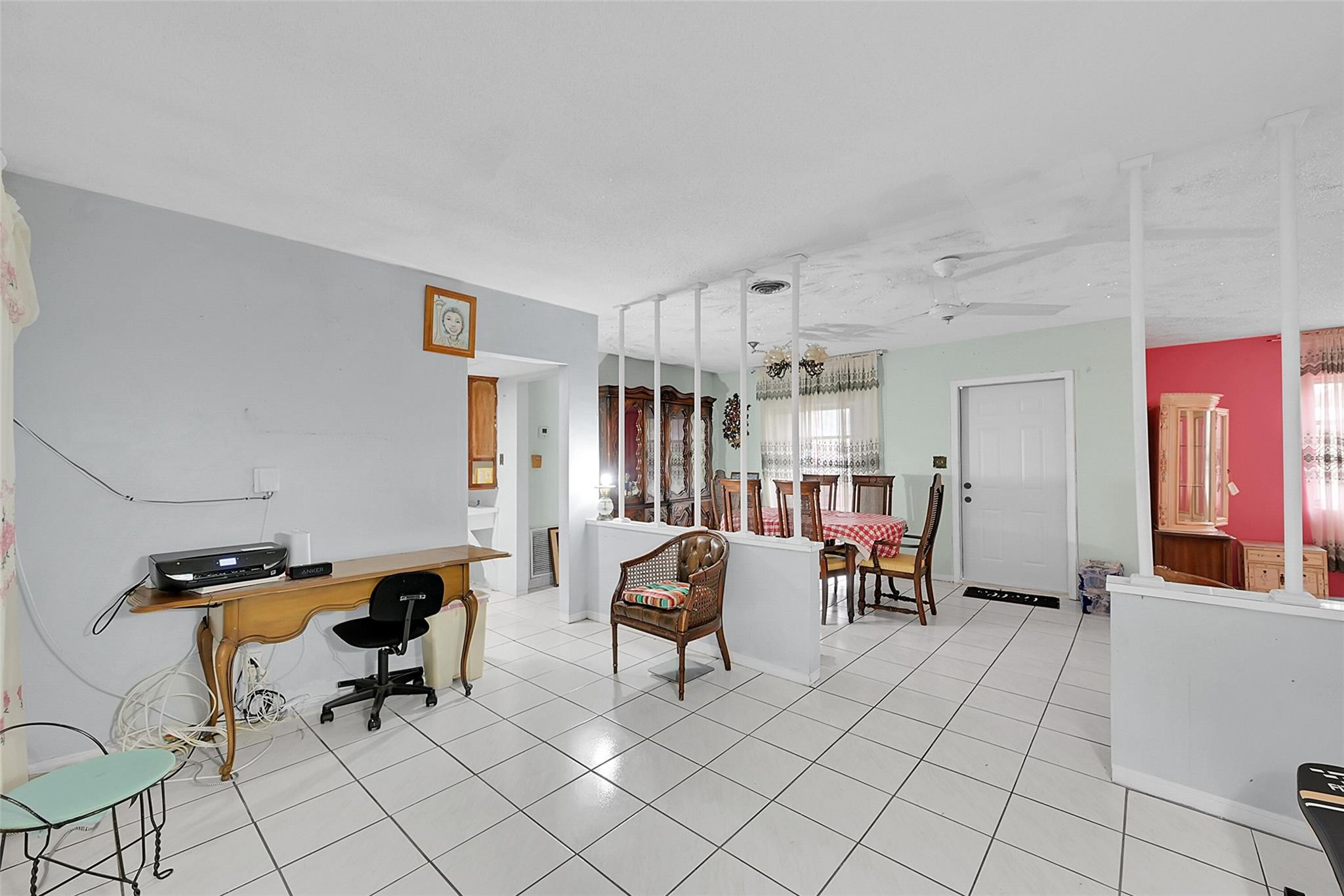 831 SW 64th Ave