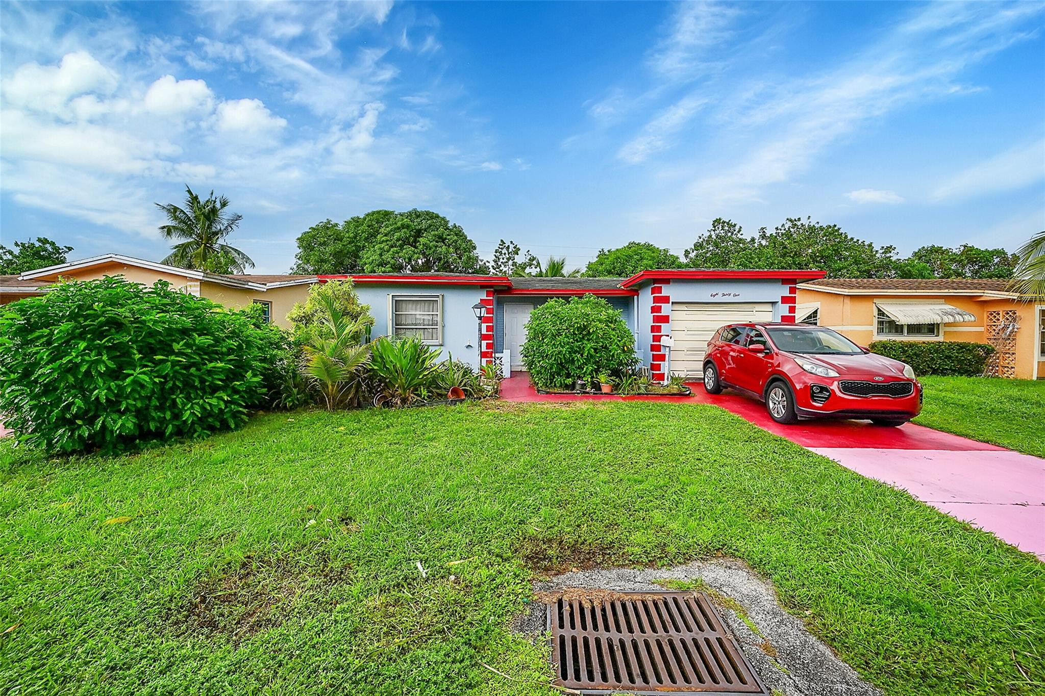831 SW 64th Ave