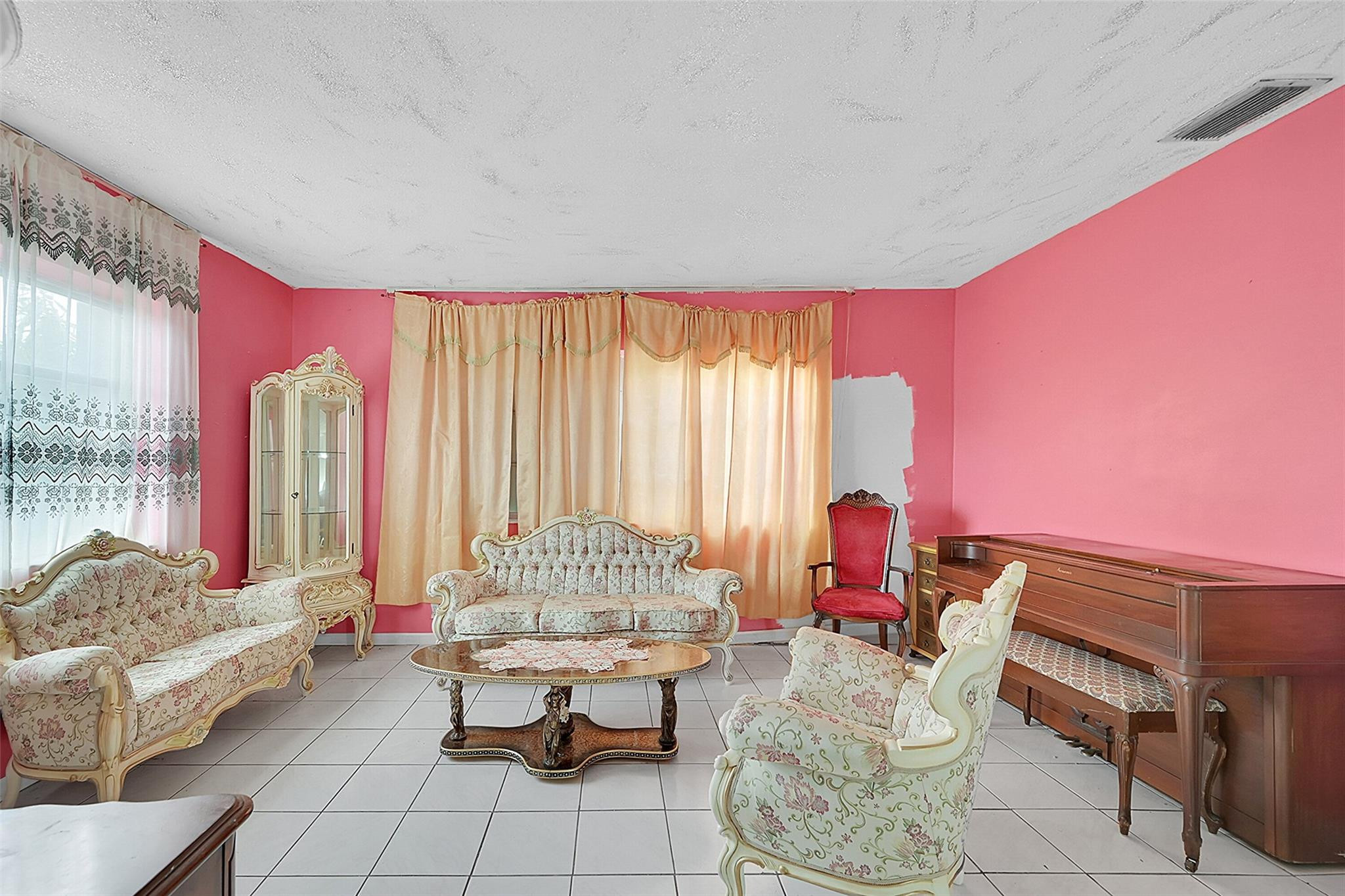 831 SW 64th Ave