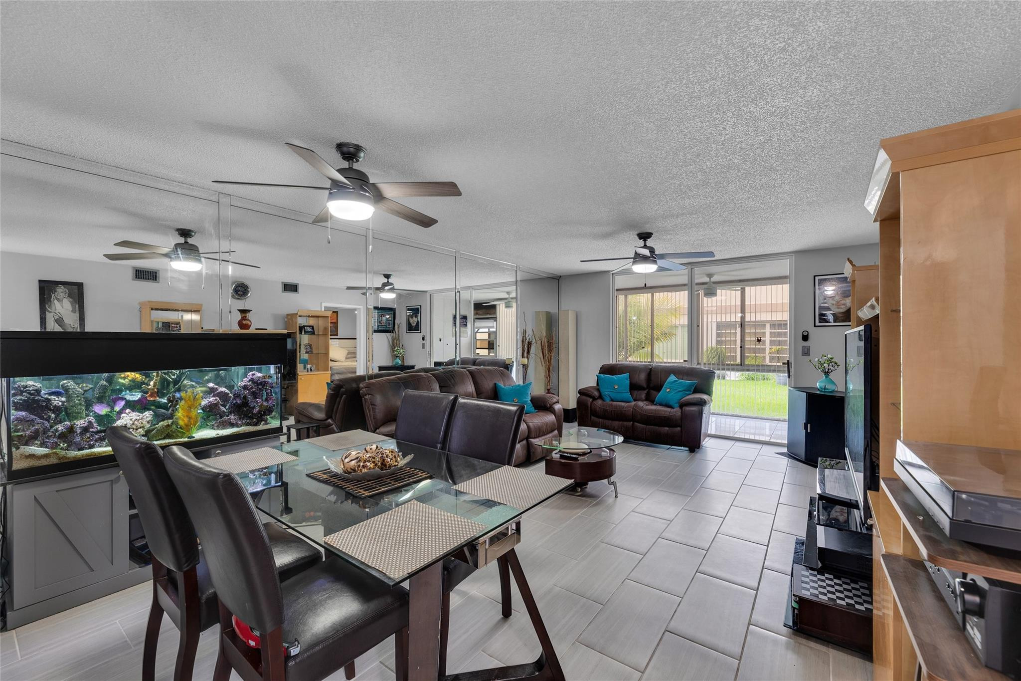 19000 Stewart Cir 5