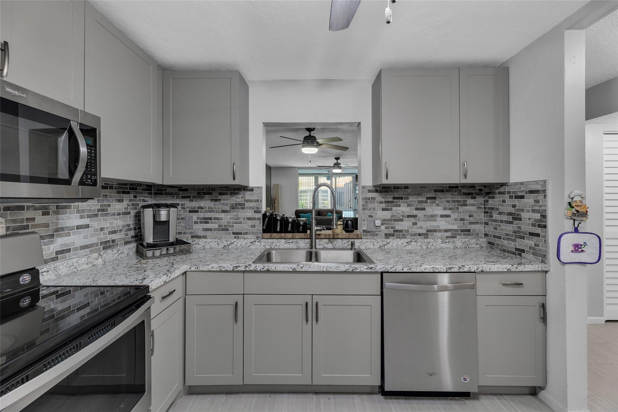 19000 Stewart Cir 5